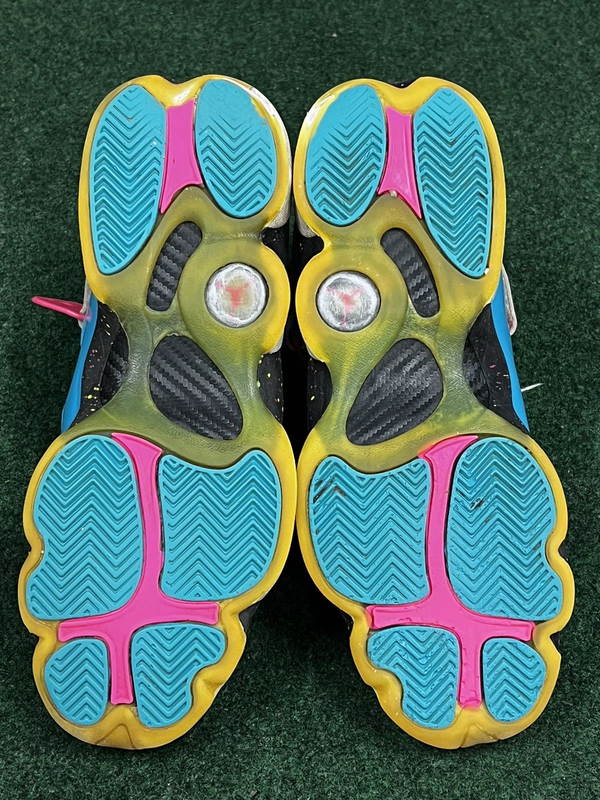 Jordan Brand 2019 Air Jordan 6 Rings South Beach Speckle GS Size US 7 / EU 40 - 8 Thumbnail