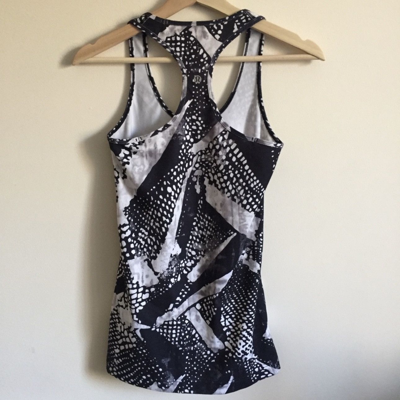 Lululemon LULULEMON Black White Static Mist Dot Stripe Cool Tank Top Size S / US 4 / IT 40 - 6 Thumbnail