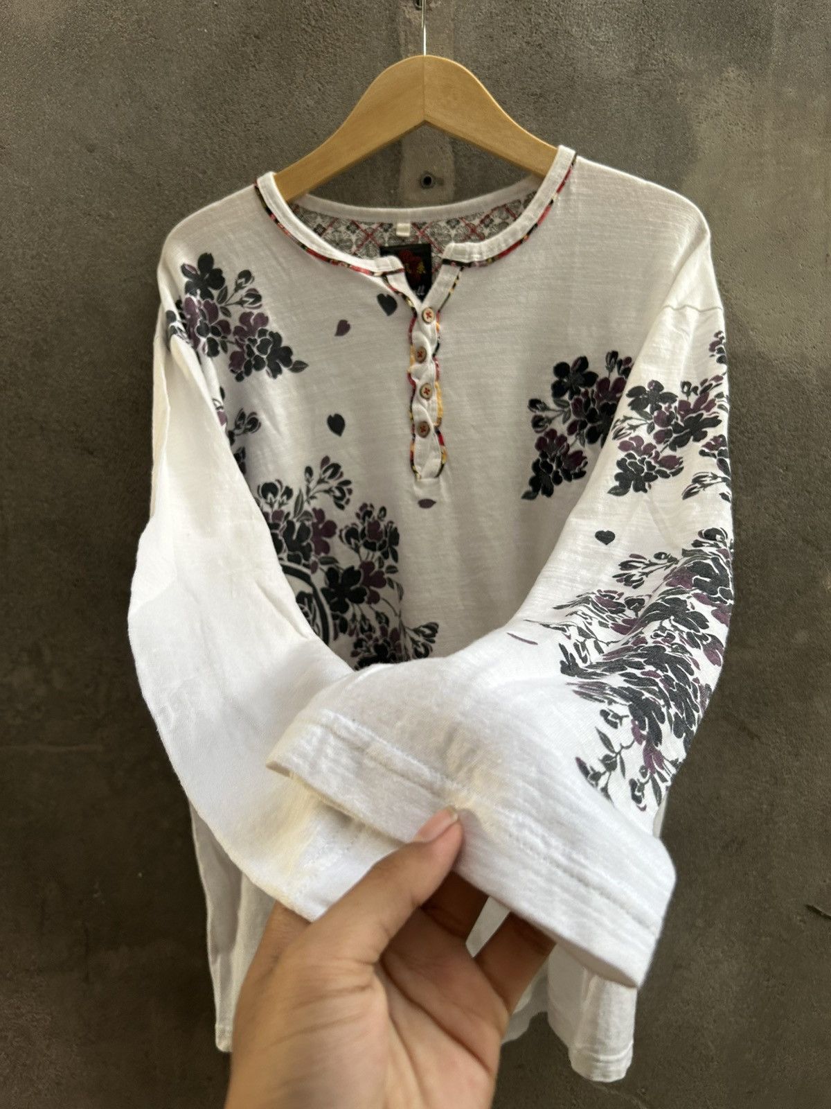 If Six Was Nine × Le Grande Bleu (L.G.B.) × Yohji Yamamoto Vintage Floral Henley Long Sleeve – White Size US XXL / EU 58 / 5 - 5 Thumbnail