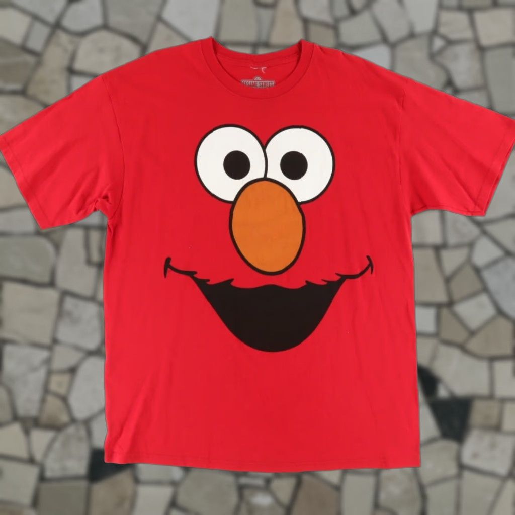Vintage Sesame Street Tickle Me Elmo Face Solid T-Shirt Red Men's XL Size US XL / EU 56 / 4 - 1 Thumbnail