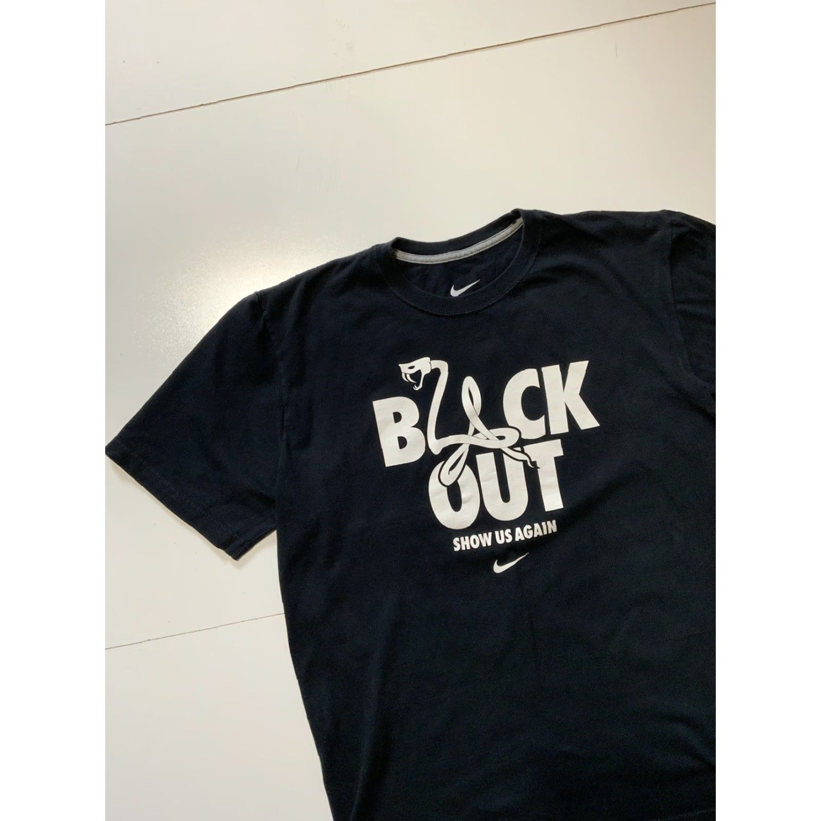 Nike Nike Black Mamba 2013 Limited Black Out Show Us Again Kobe Bryant T-Shirt XL Men Black Graphic S/S Size US XL / EU 56 / 4 - 4 Thumbnail