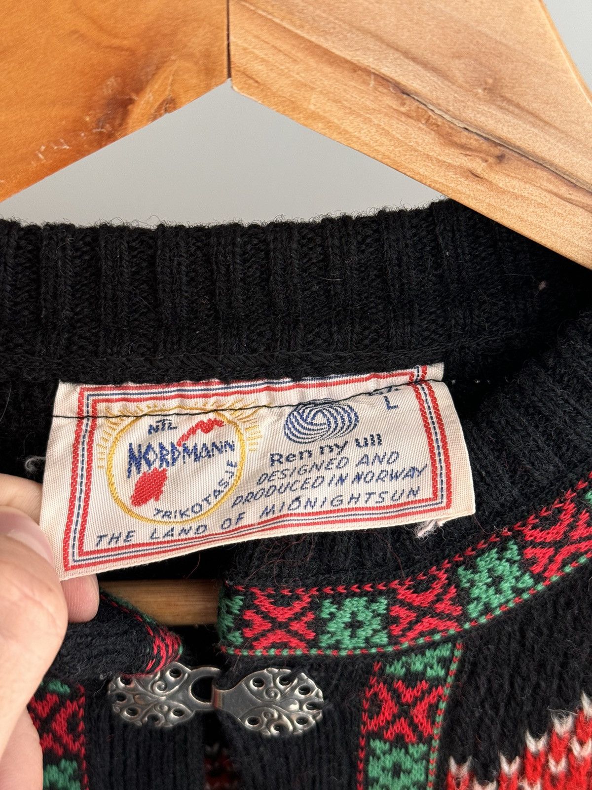 Dale Of Norway × Vintage Vintage Nordman Land of Midnightsun 80’s Wool Clasps Sweater Size US L / EU 52-54 / 3 - 7 Thumbnail