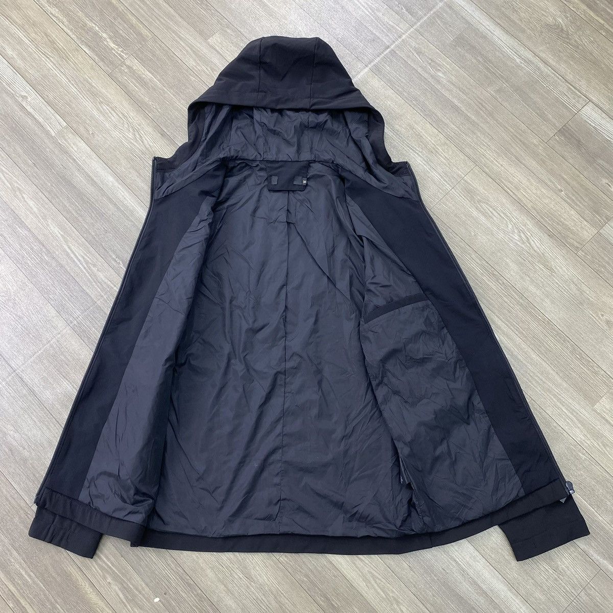 Emporio Armani 2000s Emporio Armani Blocktech Goretex Waterproof Jacket Size US L / EU 52-54 / 3 - 6 Thumbnail