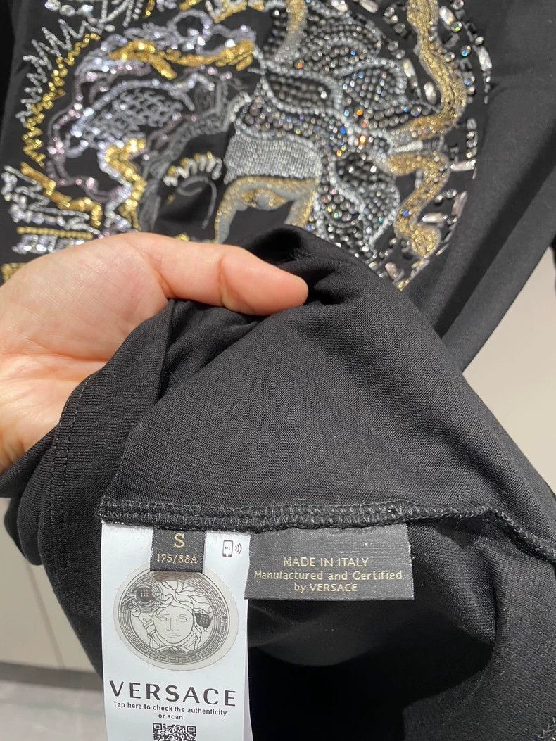 Versace Versace Medusa black short sleeves Size US S / EU 44-46 / 1 - 4 Thumbnail