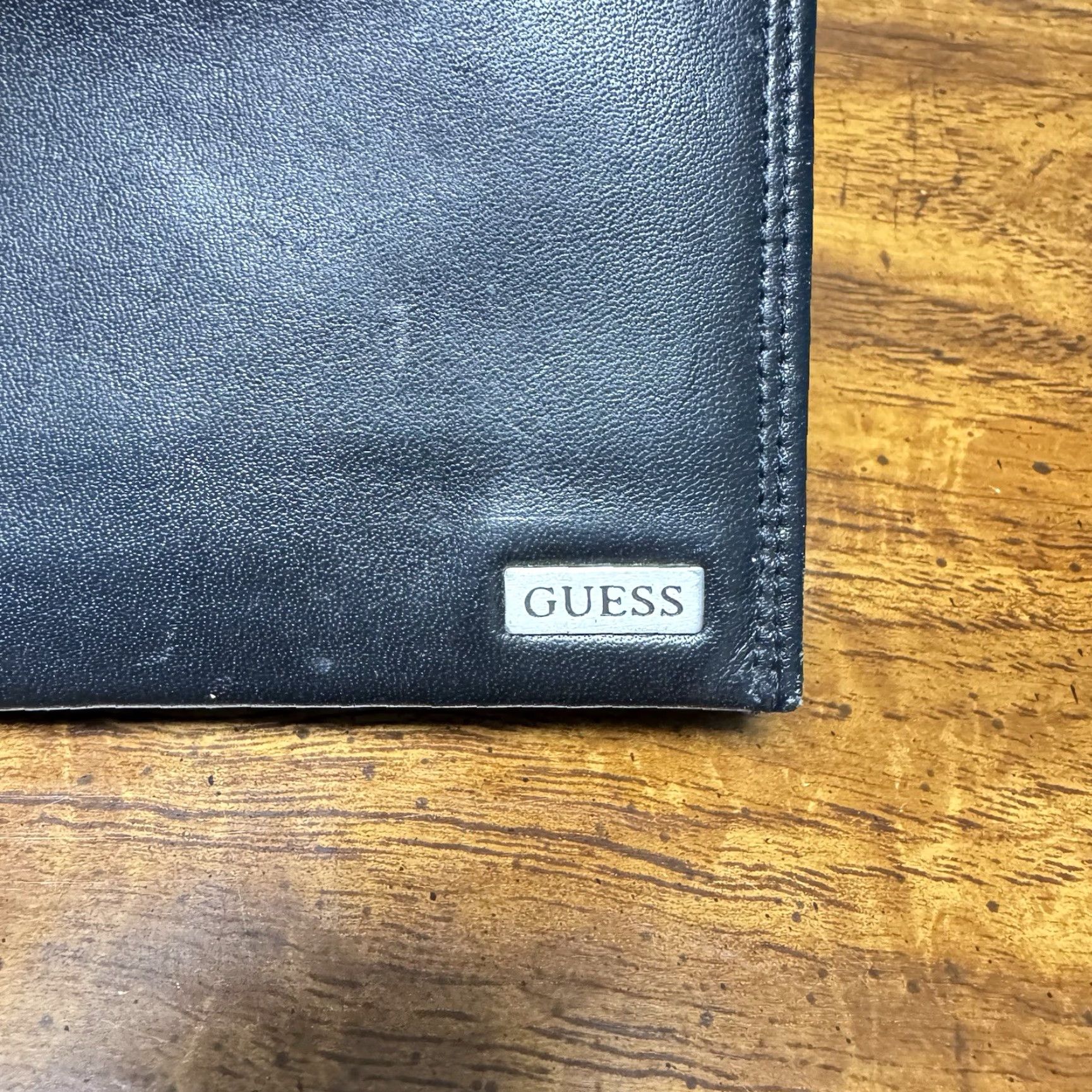 Guess VINTAGE GUESS Leather Bifold Wallet ID Window Card Slots Black Classic Slim Size ONE SIZE - 7 Thumbnail