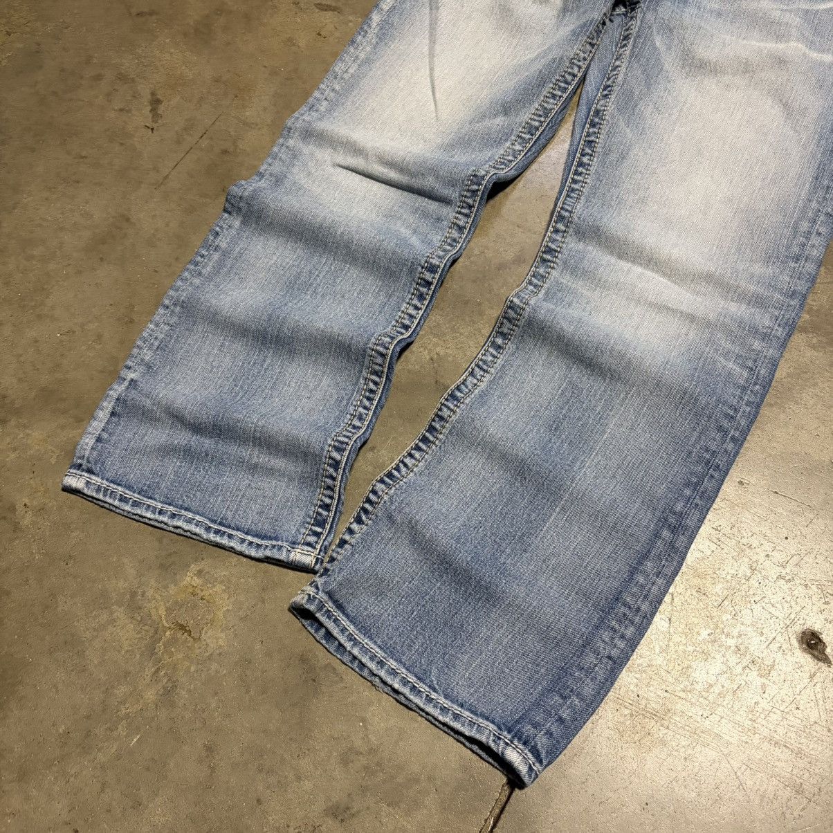 Silver Jeans Co. Vintage Silver Jeans Low Rise Boot Cut Denim Distressed Y2K Size US 32 / EU 48 - 4 Thumbnail