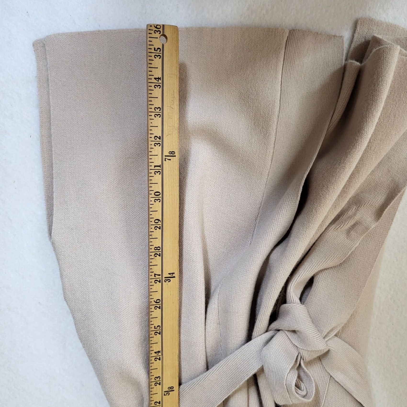 Vintage cupcakes and cashmere Vest Women's XS Ivory Knit Sleeveless V-Neck Regular Size XS Sleeveless Vest Womens Ivory Knit Size XS / US 0-2 / IT 36-38 - 5 Thumbnail