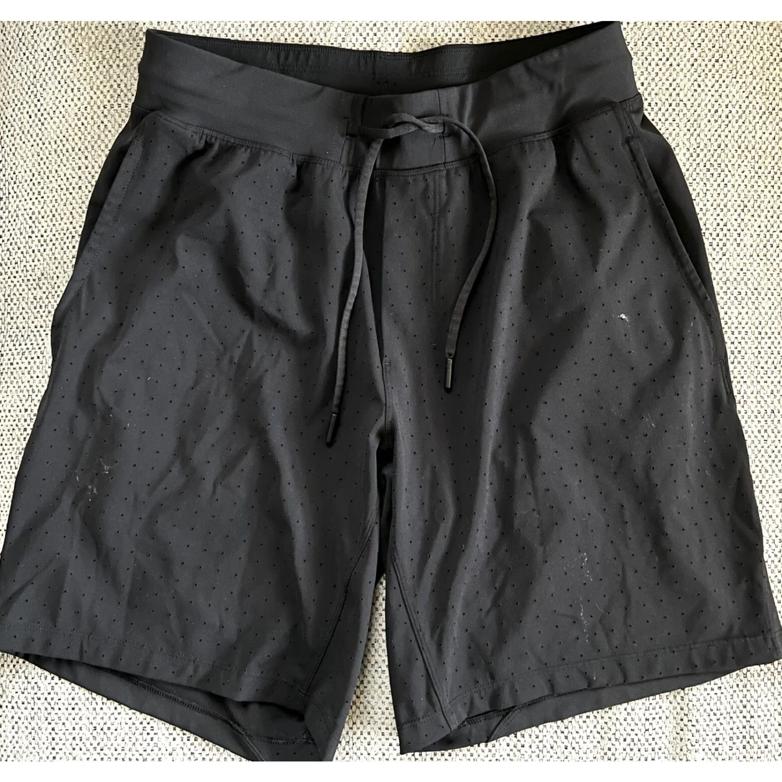 Lululemon Lululemon Athletic Shorts Elastic Waist Black Medium Men Athletic Activewear M Size Black Elastic Waist Shorts Athletic Mens Size US 31 - 3 Thumbnail