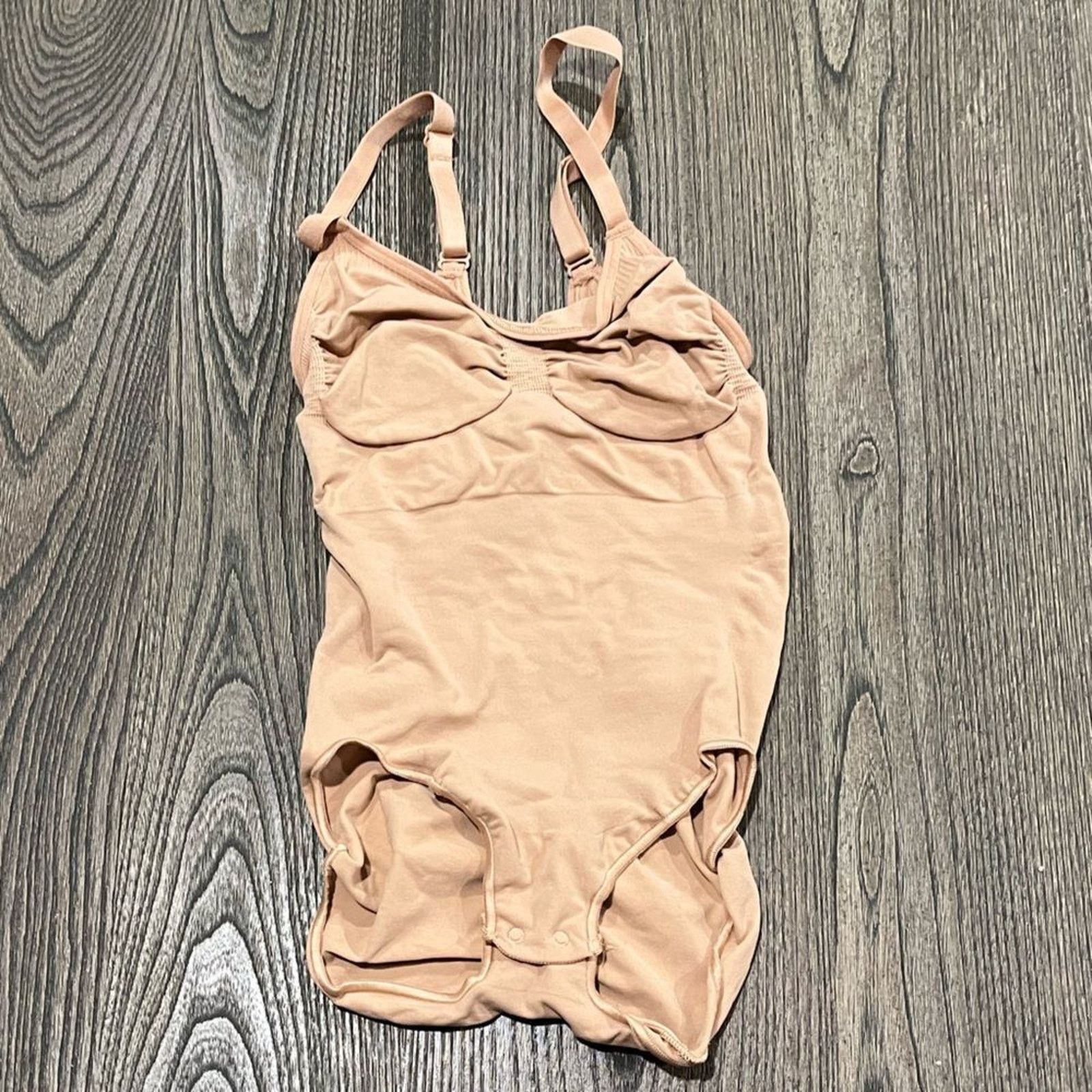 SKIMS NWOT Skims Sculpting Bodysuit - Size S/M Size ONE SIZE - 1 Thumbnail