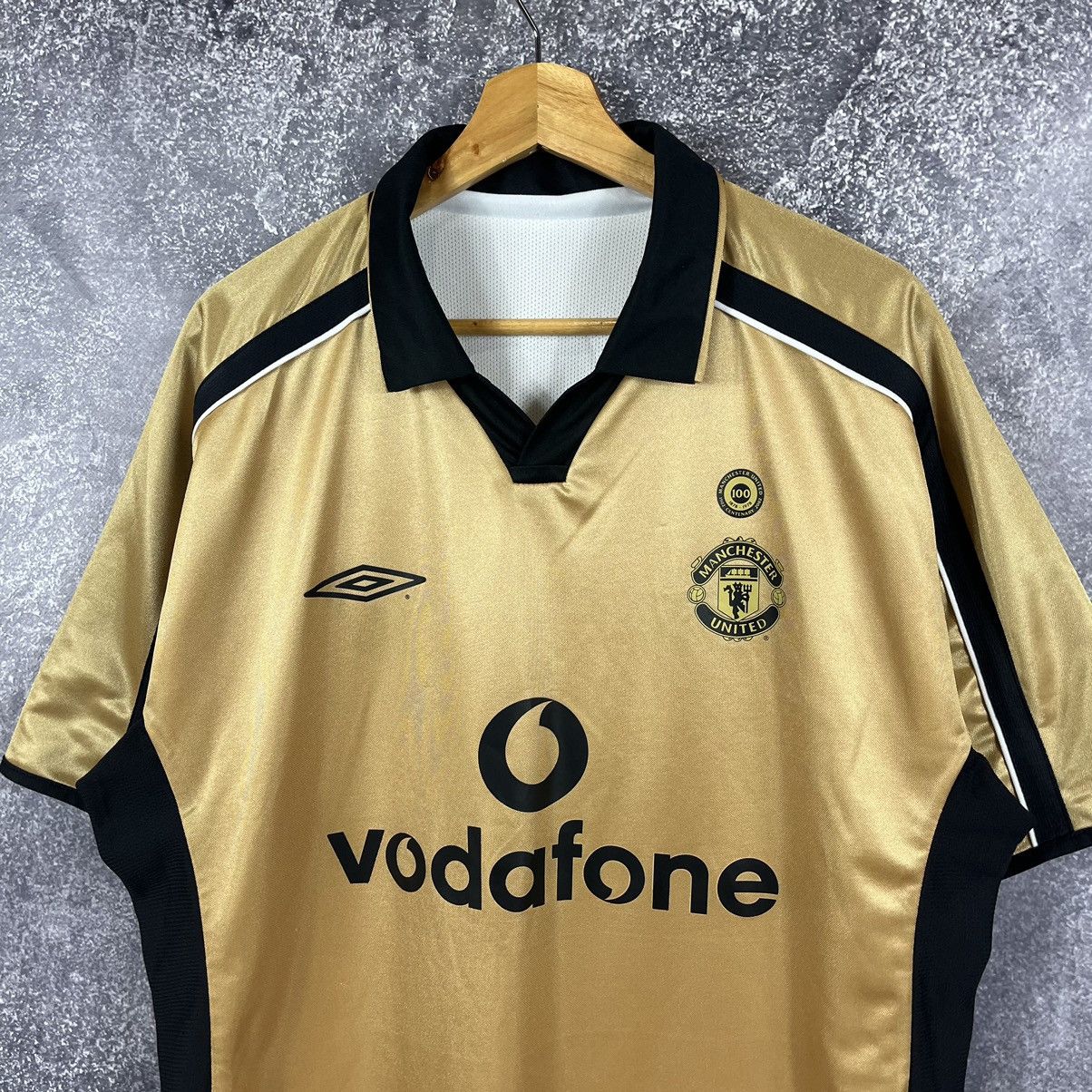Umbro Manchester United 2001/02 Reversible Jersey T-Shirt