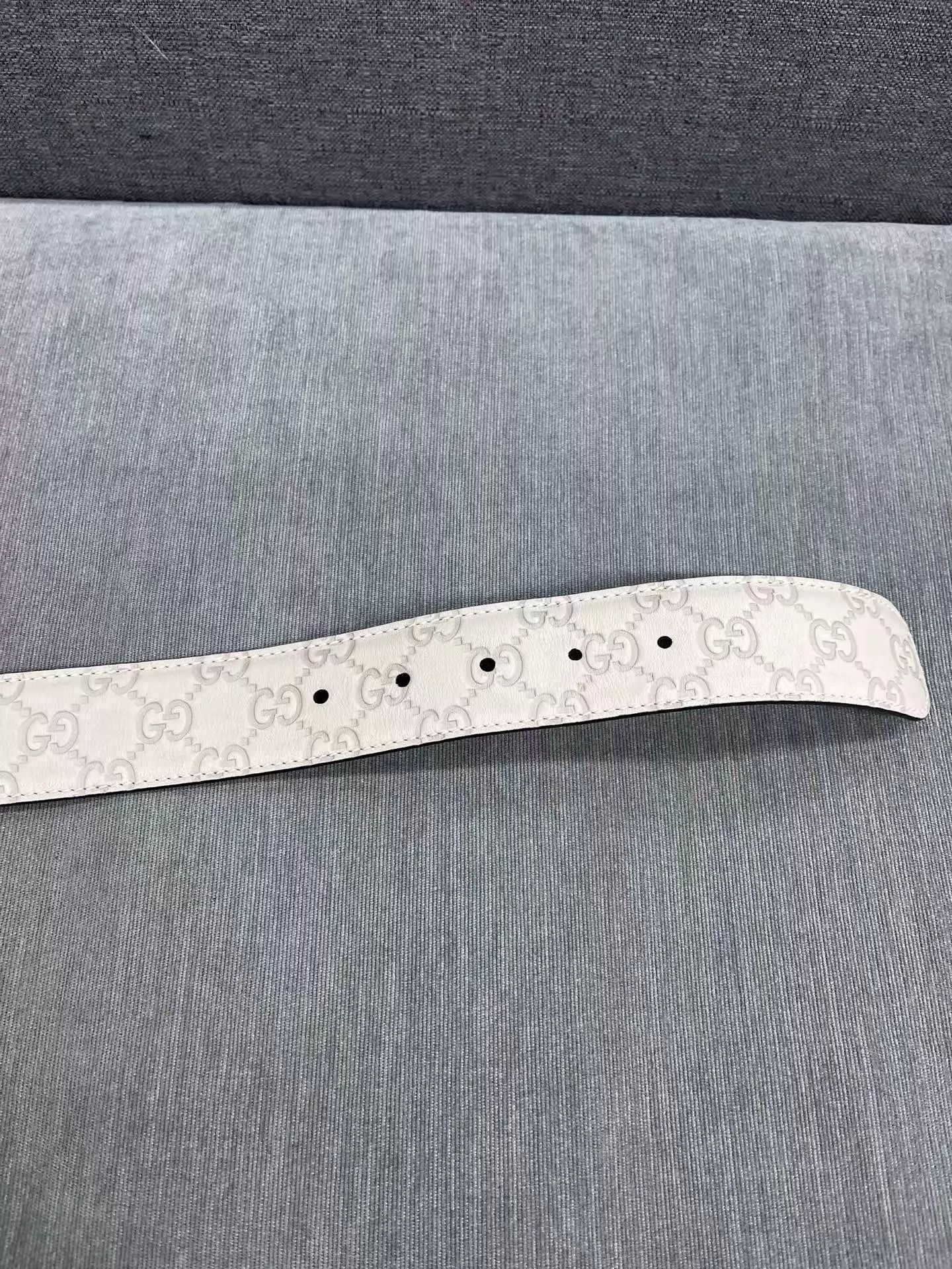 Gucci Gucci Heart Buckle Cream White Belt 99 New Size 85 Size ONE SIZE - 6 Thumbnail