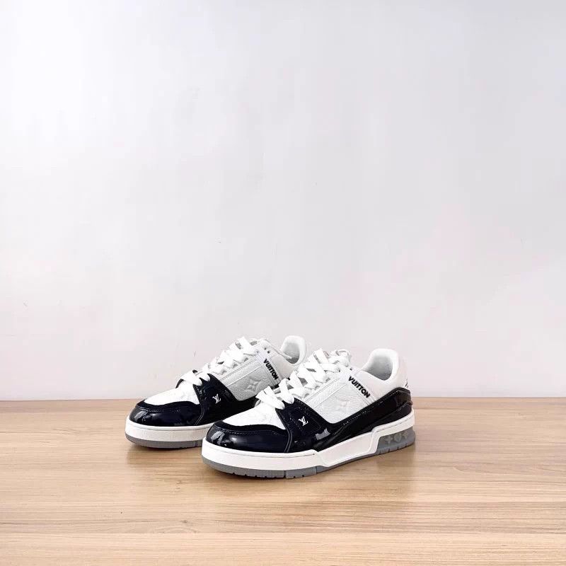 Louis Vuitton LV sneakers EUR 38.5 Size US 7.5 / IT 37.5 - 1 Thumbnail