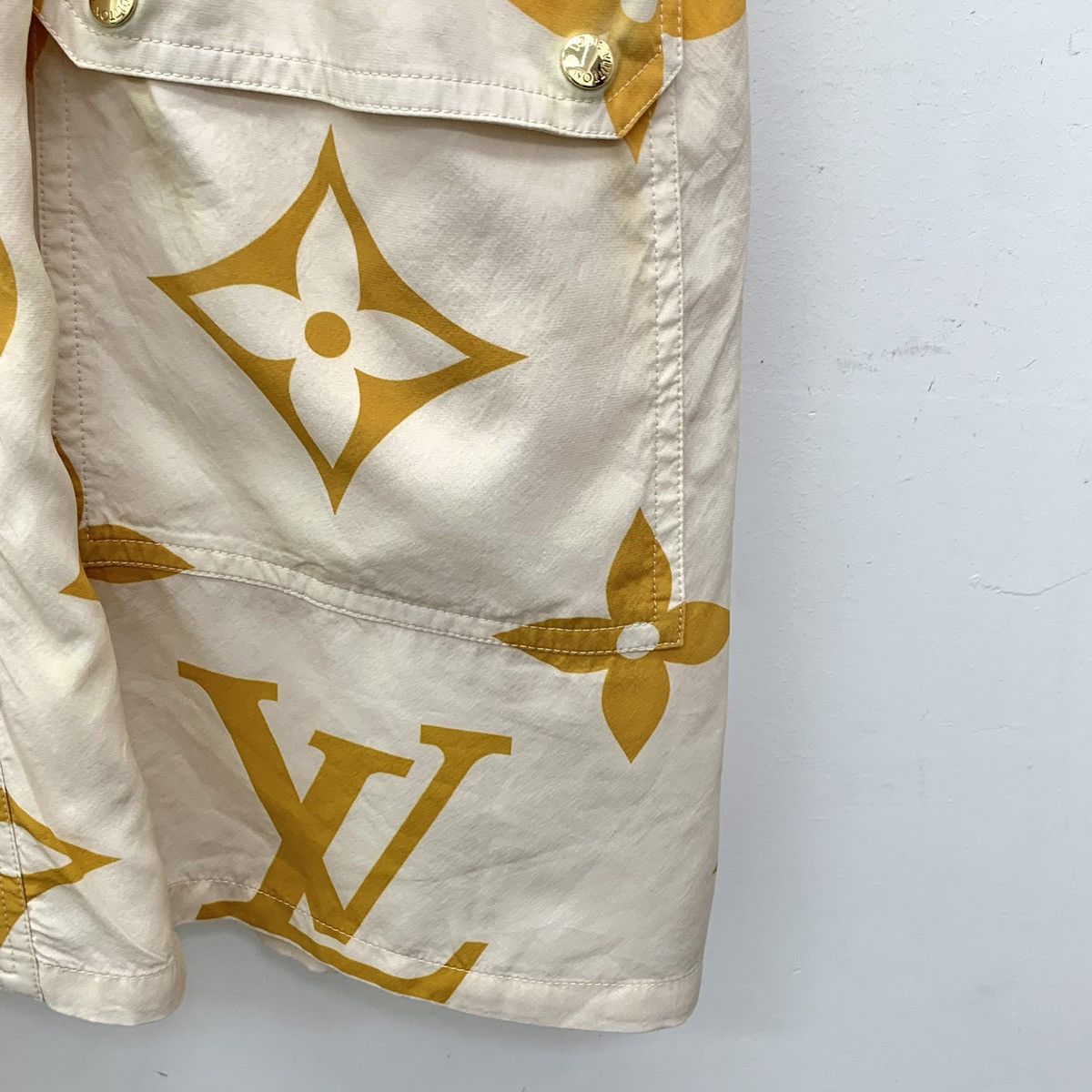 Louis Vuitton Louis Vuitton Beige Mulberry Silk Sleeveless Shirt Dress Size S / US 4 / IT 40 - 5 Thumbnail