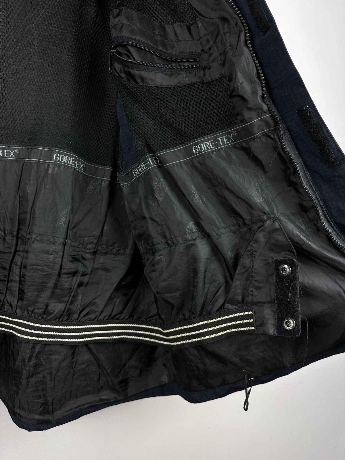 The North Face × Vintage Vintage 90s The North Face GoreTex XCR Summit Series Jacket Size US M / EU 48-50 / 2 - 20 Thumbnail