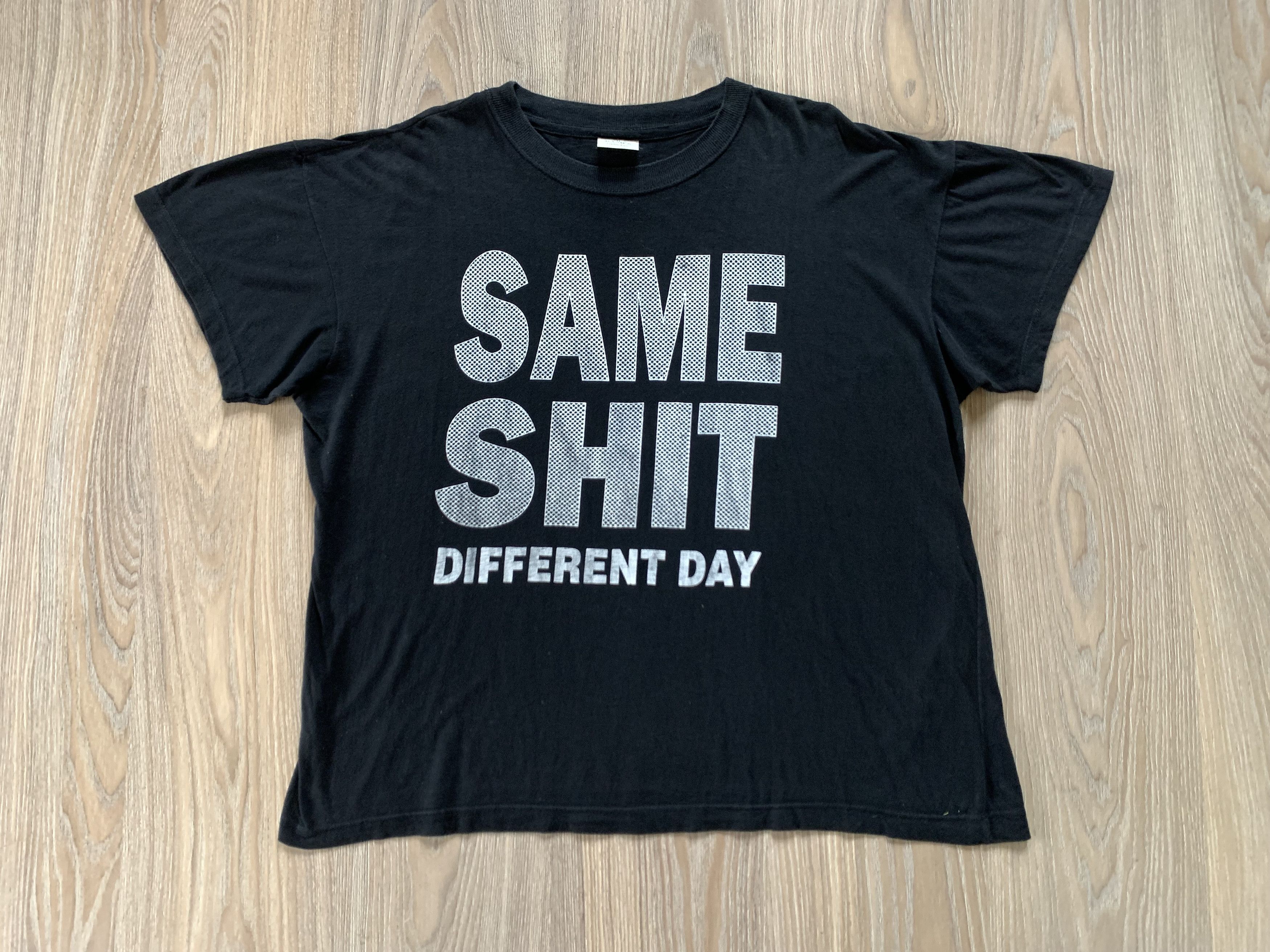 Vintage Rare Vintage Same Shit Different Day Black T Shirt Size US XL / EU 56 / 4 - 2 Thumbnail