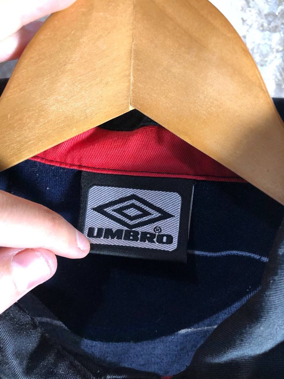 Umbro × Vintage VERY RARE UMBRO FC MANCHESTER UNITED ENGLAND SOCCER JERSEY Size US S / EU 44-46 / 1 - 6 Thumbnail