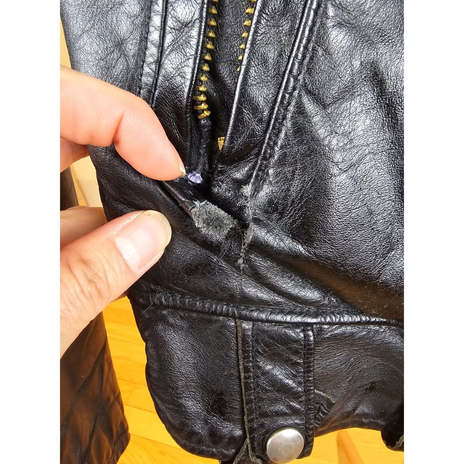 Golden Bear VINTAGE GOLDEN BEAR SHERPA SHEEPSKIN LINING MOTORCYCLE LEATHER JACKET SZ 40 BLACK Mens Jacket 60's Cross Shoulder 19in Cross Chest 23in Size US XXS / EU 40 - 6 Thumbnail