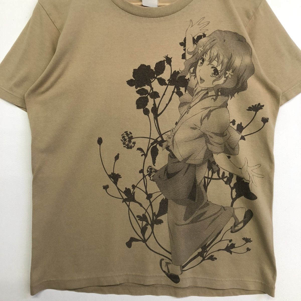 Anime HANASAKU IROHA ANIME X COSPA CHARACTER TSHIRT Size US S / EU 44-46 / 1 - 2 Thumbnail
