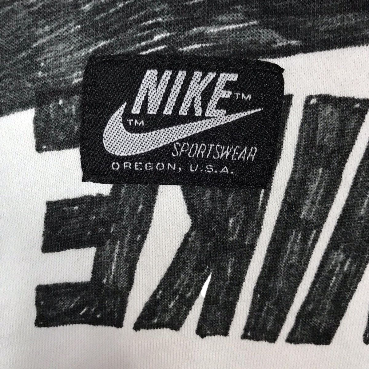 Nike Nike All Over Print Pullover Jumper Sweatshirt Size M / US 6-8 / IT 42-44 - 7 Thumbnail