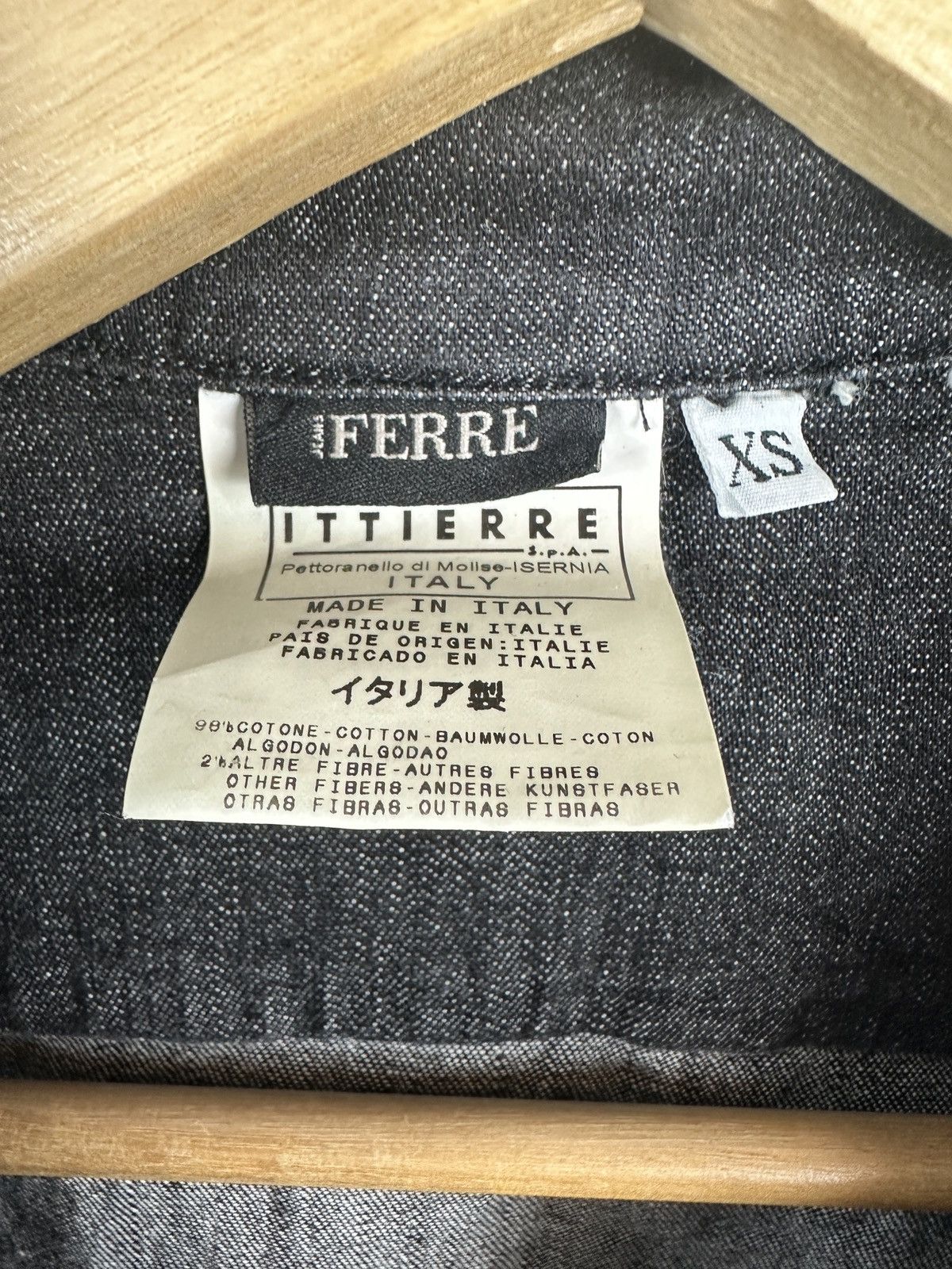 Gianfranco Ferre Gianfranco Ferre grey denim button up shirt Size S / US 4 / IT 40 - 3 Thumbnail