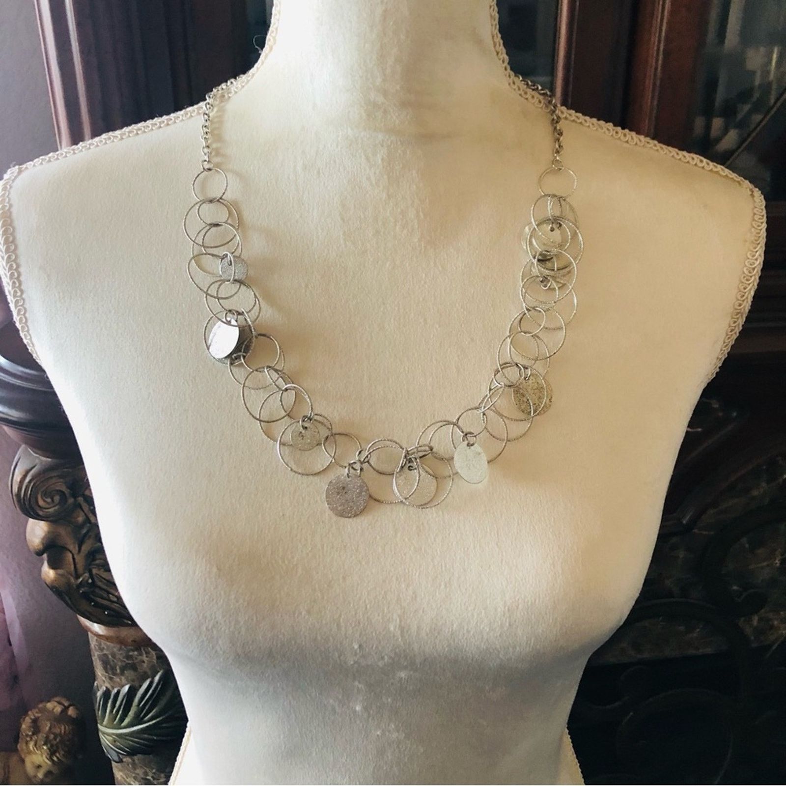 Jewelry Textured silver link coin fringe necklace Size ONE SIZE - 5 Thumbnail