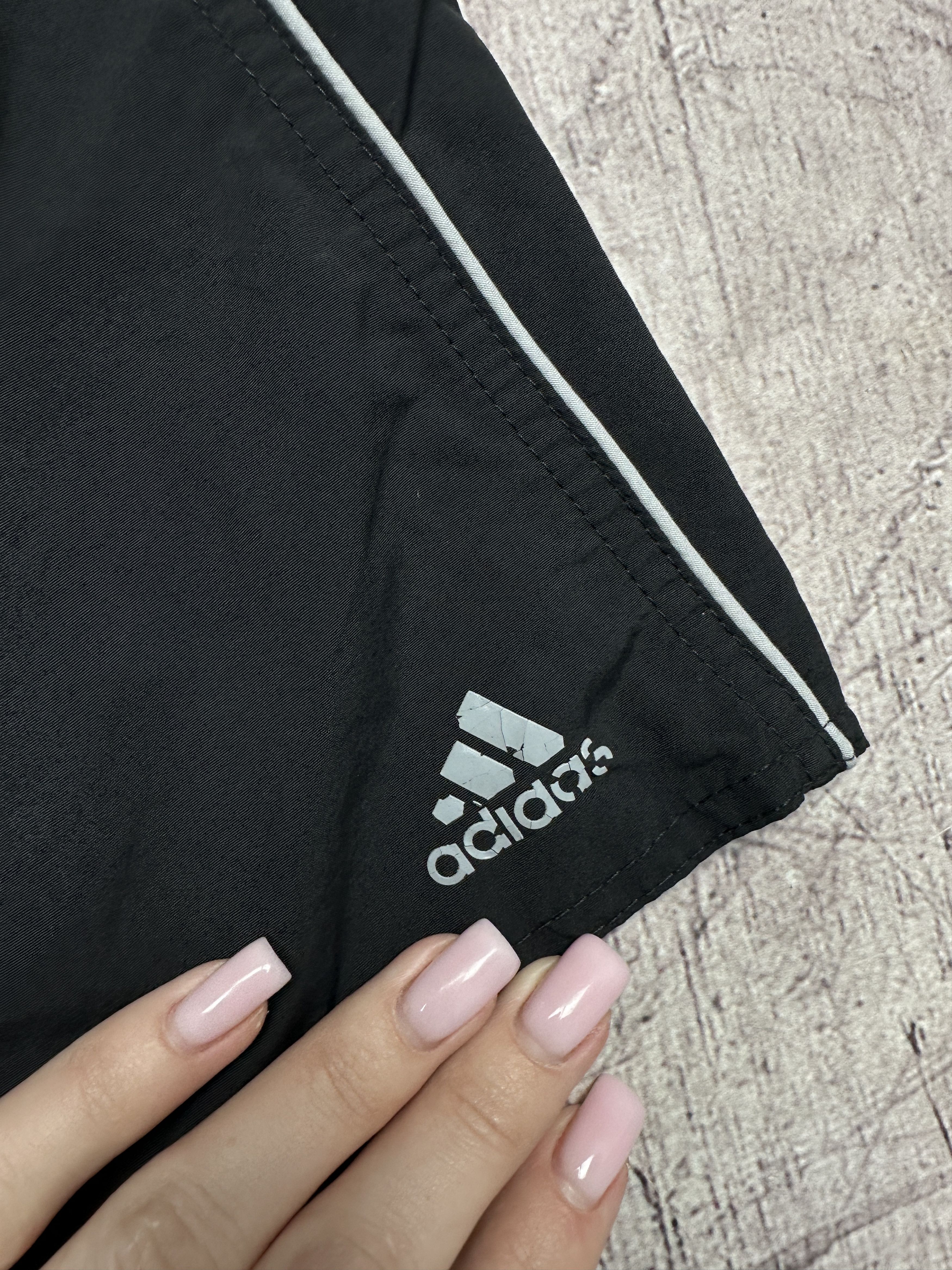 Adidas Adidas Vintage Mens Nylon Shorts Size US 32 / EU 48 - 3 Thumbnail