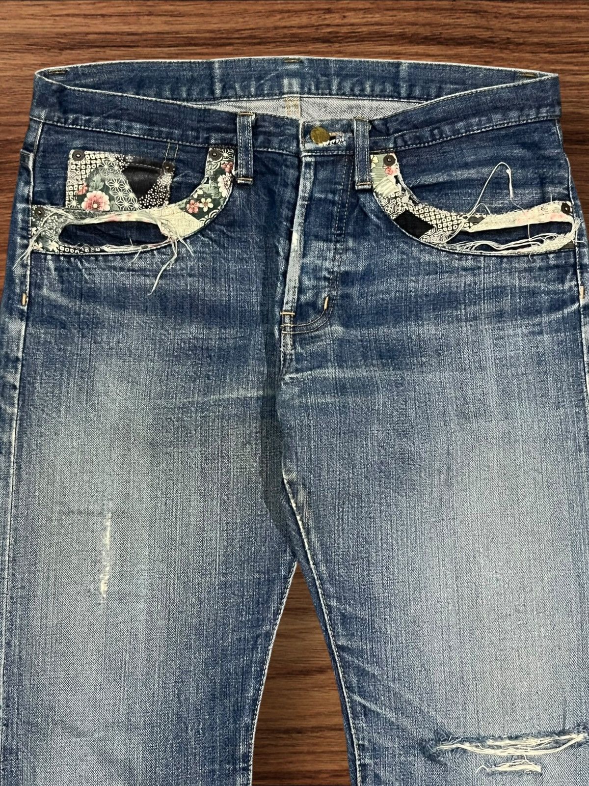 Japanese Brand × Le Grande Bleu (L.G.B.) × Takeo Kikuchi Vintage Takeo Kikuchi Japan Sakura Sukajan Selvedge Jeans Size US 33 - 5 Thumbnail