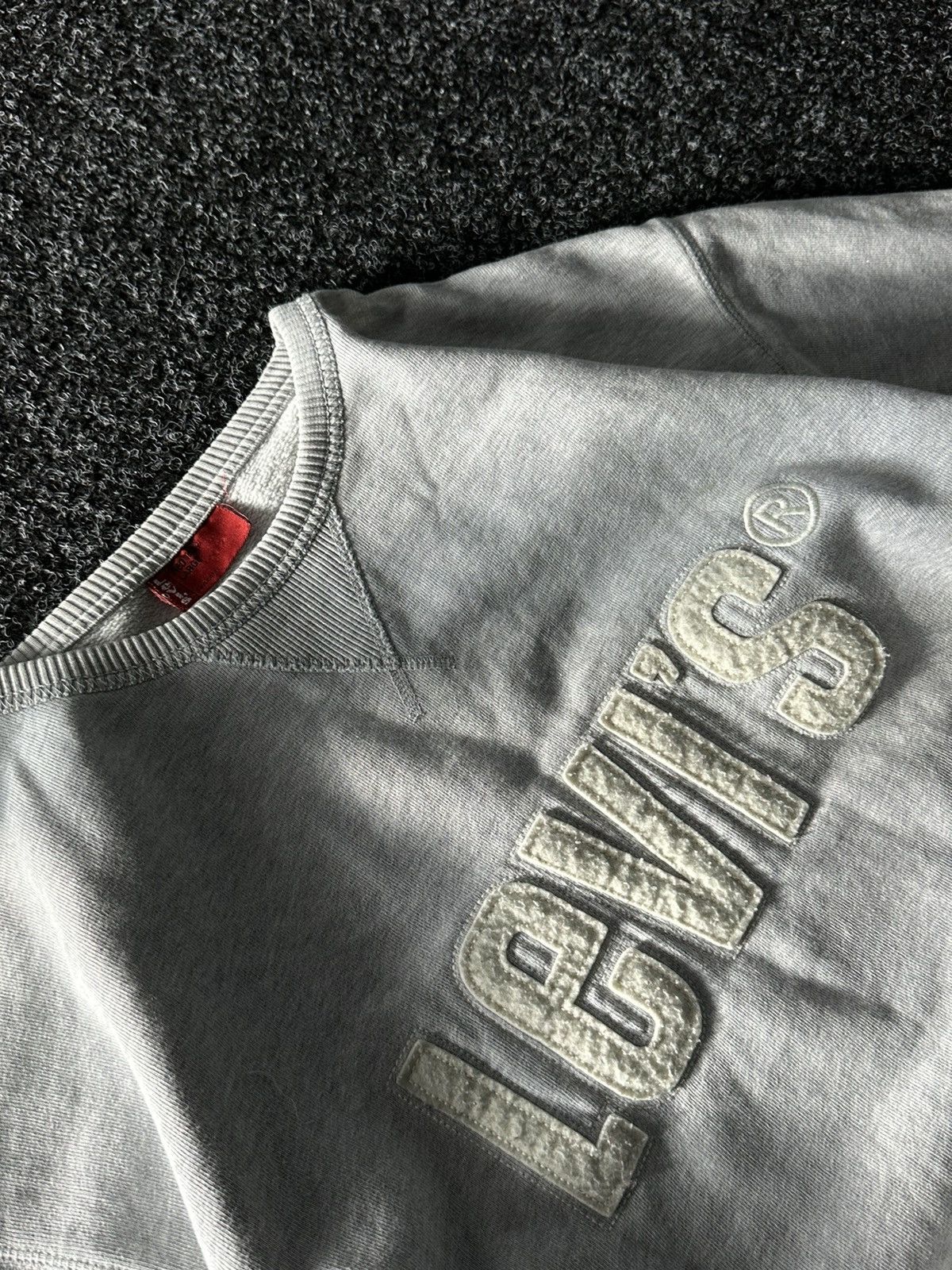 Levi's × Vintage 🚨RED TAB Crazy Vintage 90s Levi’s Sweatshirt big logo RARE Size US L / EU 52-54 / 3 - 4 Thumbnail