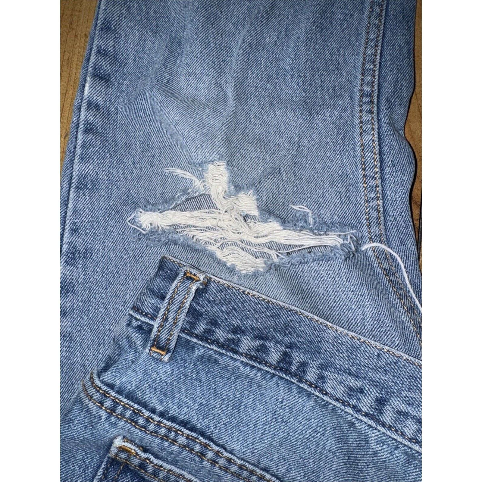 Levi's × Vintage Vintage Levi’s Orange Tab 32x32 Distressed Denim Light Blue Size US 32 / EU 48 - 9 Thumbnail