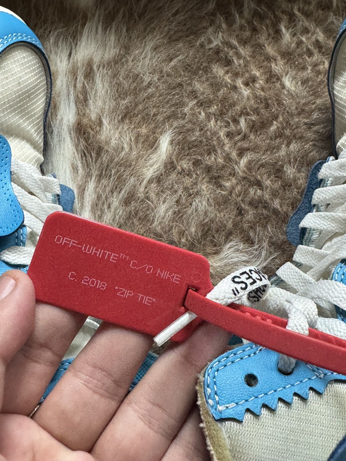 Jordan Brand × Off-White OFF WHITE x Air Jordan 1 Retro High OG UNC Size US 10 / EU 43 - 7 Thumbnail