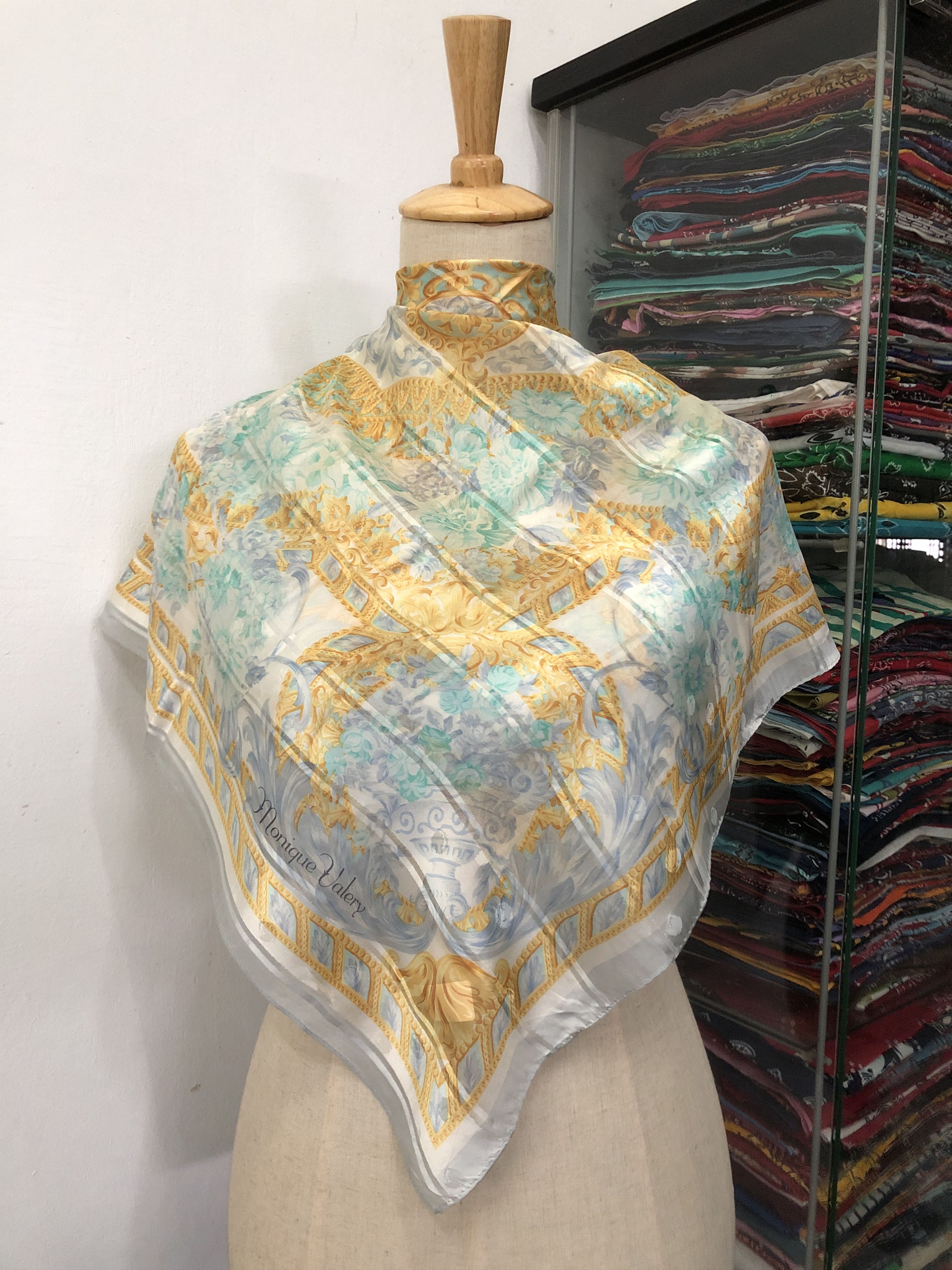 Vintage Vintage Monique Valery Silk Scarf Size ONE SIZE - 1 Thumbnail