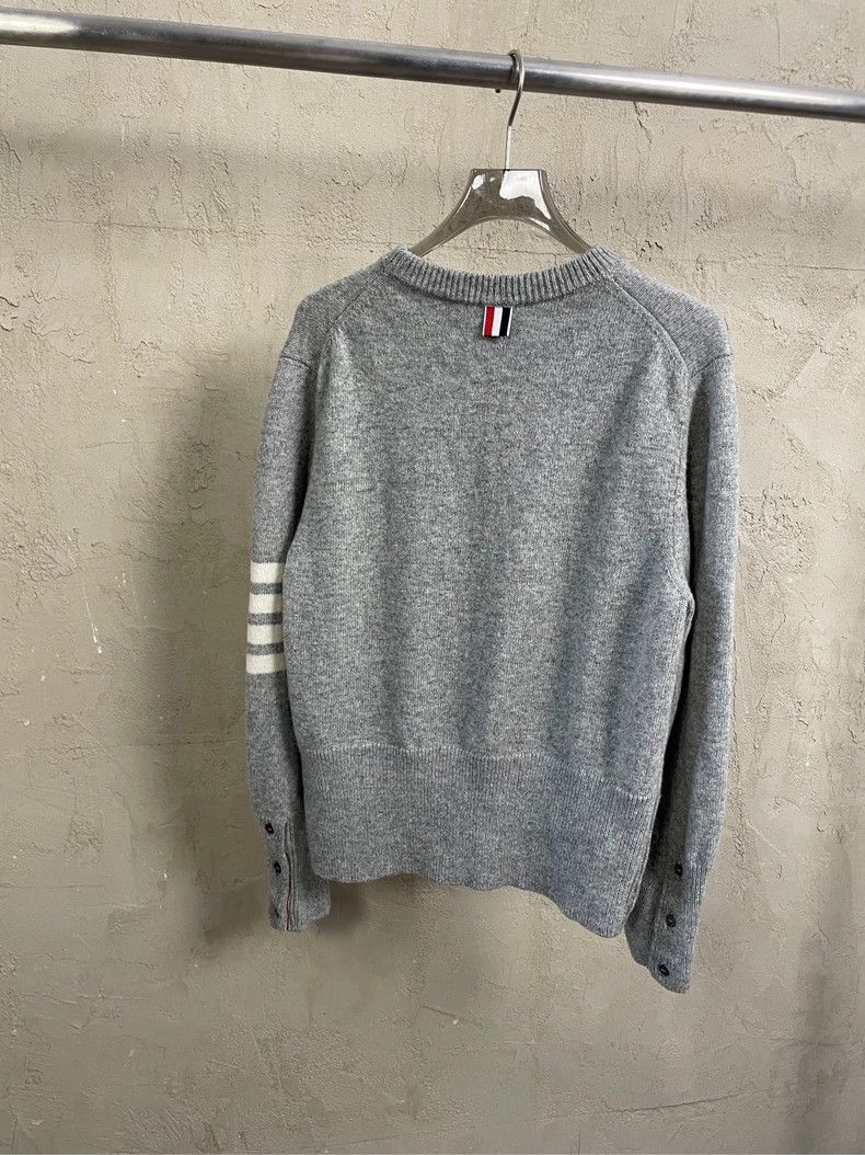 Thom Browne Thom Browne Gray four-striped wool round-neck sweater 2505- Size US M / EU 48-50 / 2 - 2 Thumbnail