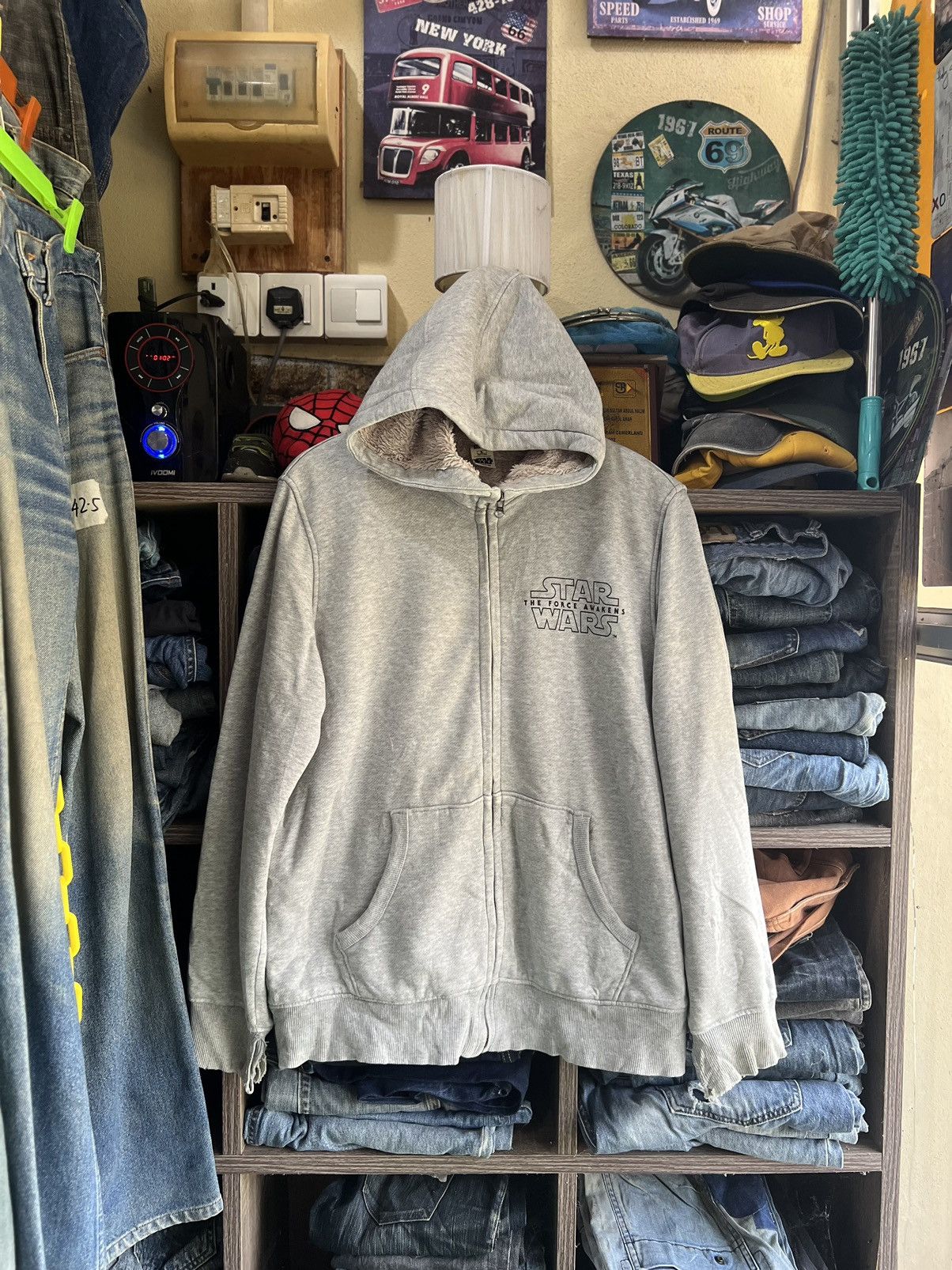 Star Wars 🔥Uniqlo Star Wars Faux Fur Zipper Hoodies Size US M / EU 48-50 / 2 - 2 Thumbnail