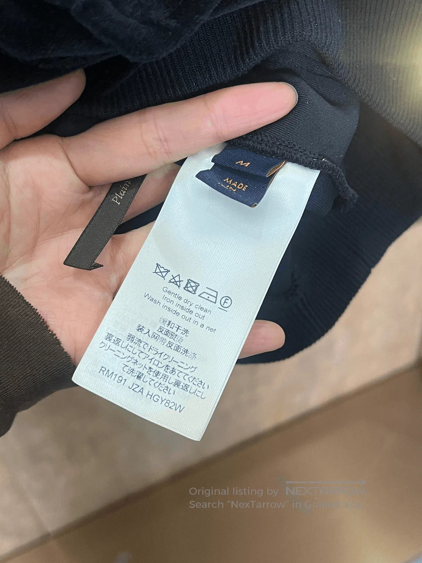 Louis Vuitton LV Embossed Logo Half-Zip Top. Size US M / EU 48-50 / 2 - 6 Thumbnail
