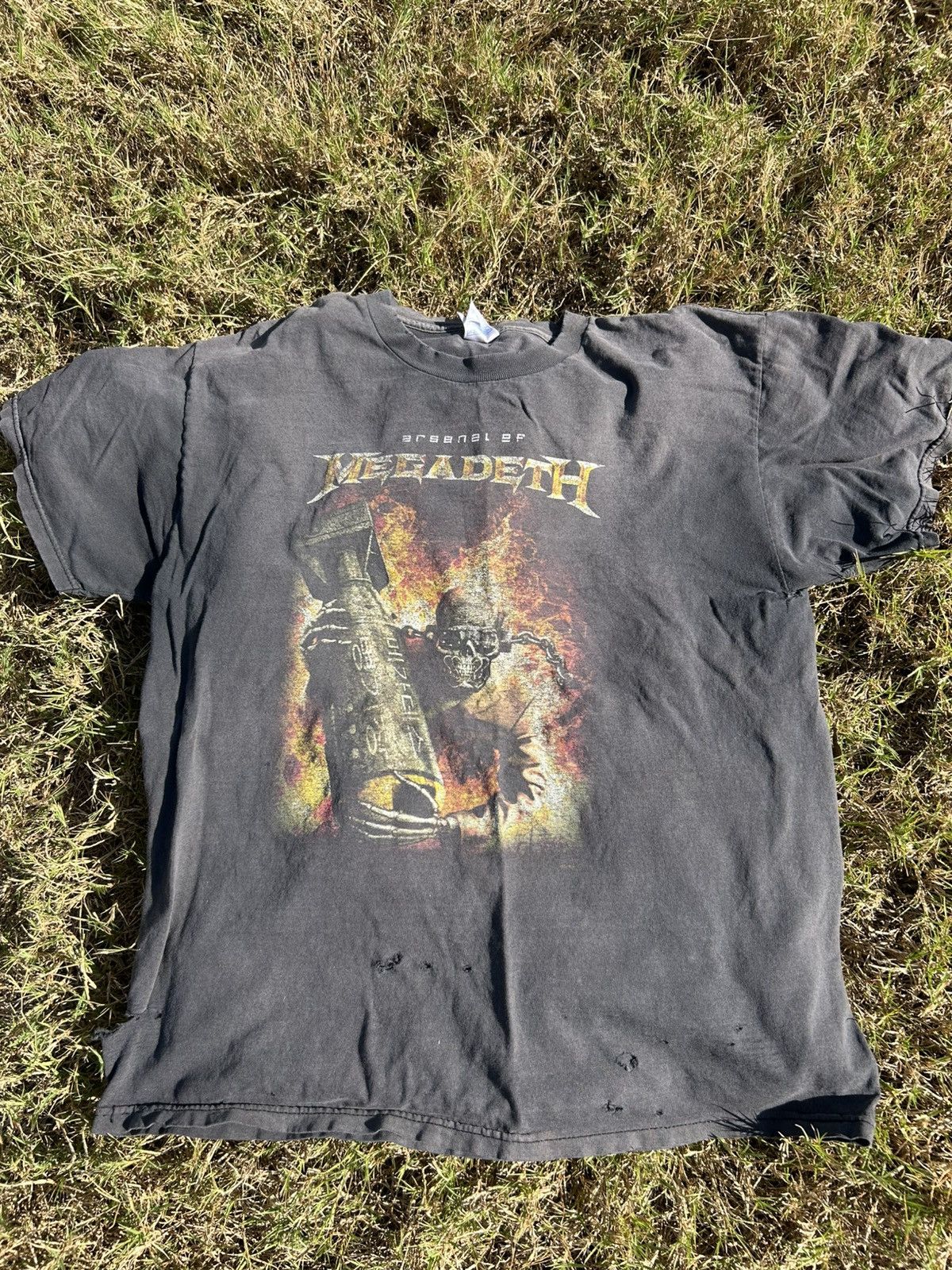 Band Tees Super Faded Distressed Vintage Megadeth Arsenal of Megadeth Size US L / EU 52-54 / 3 - 1 Thumbnail