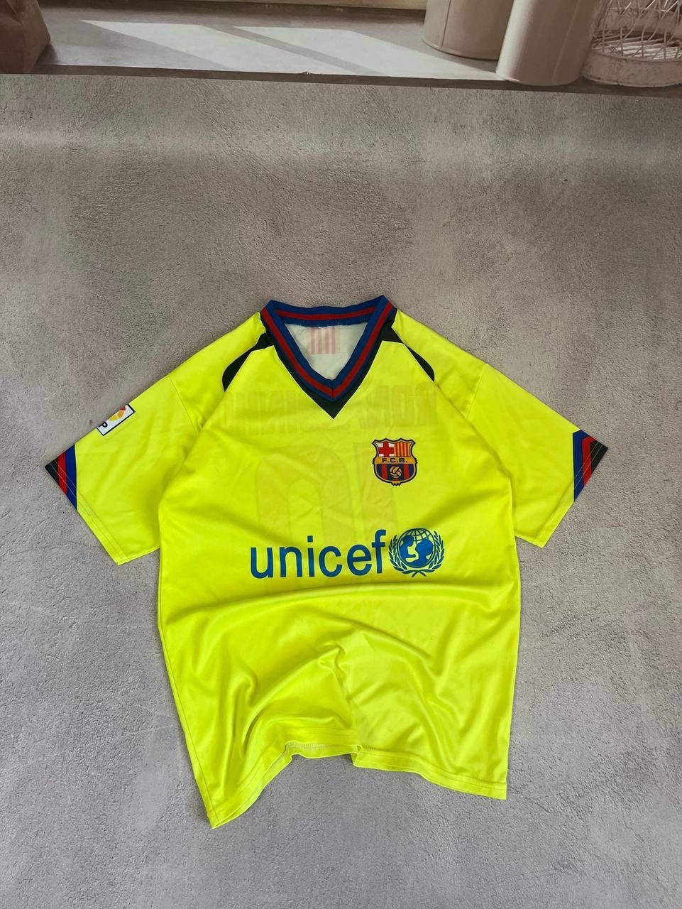 Vintage Ronaldinho Barcelona distressed jersey soccer Size US M / EU 48-50 / 2 - 2 Thumbnail