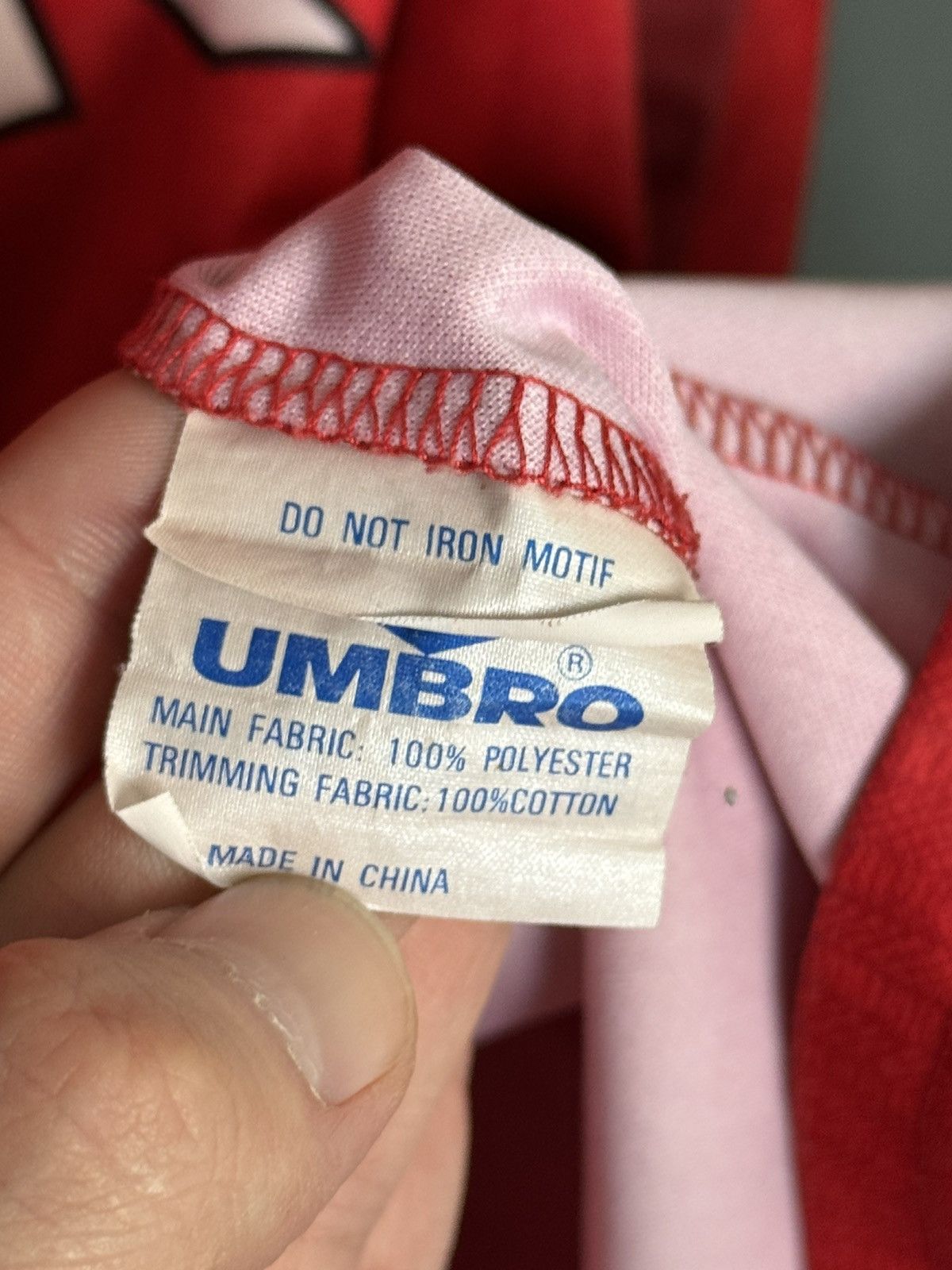 Umbro Vintage Manchester United 96/98 Home Football Jersey T-Shirt Size US XL / EU 56 / 4 - 21 Thumbnail