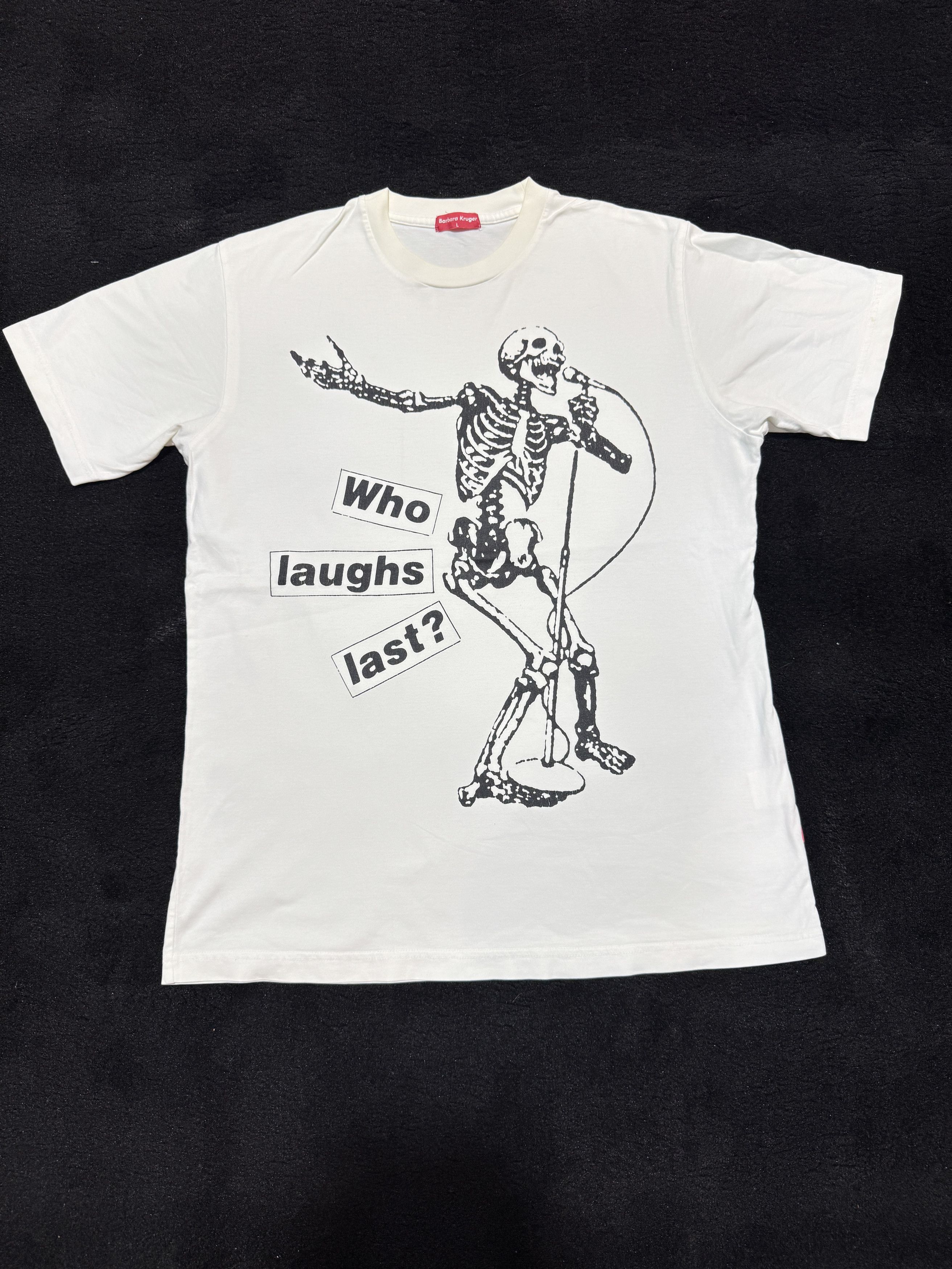 Barbara Kruger Vintage Barbara Kruger Uniqlo Who Laughs Last? Riot T shirt Size US L / EU 52-54 / 3 - 1 Thumbnail