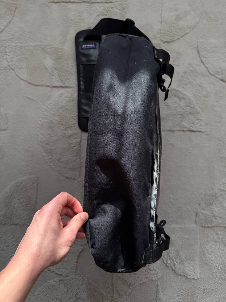 Patagonia Vintage Patagonia Black Hole Messenger Bag RaRE Y2K Size ONE SIZE - 13 Thumbnail