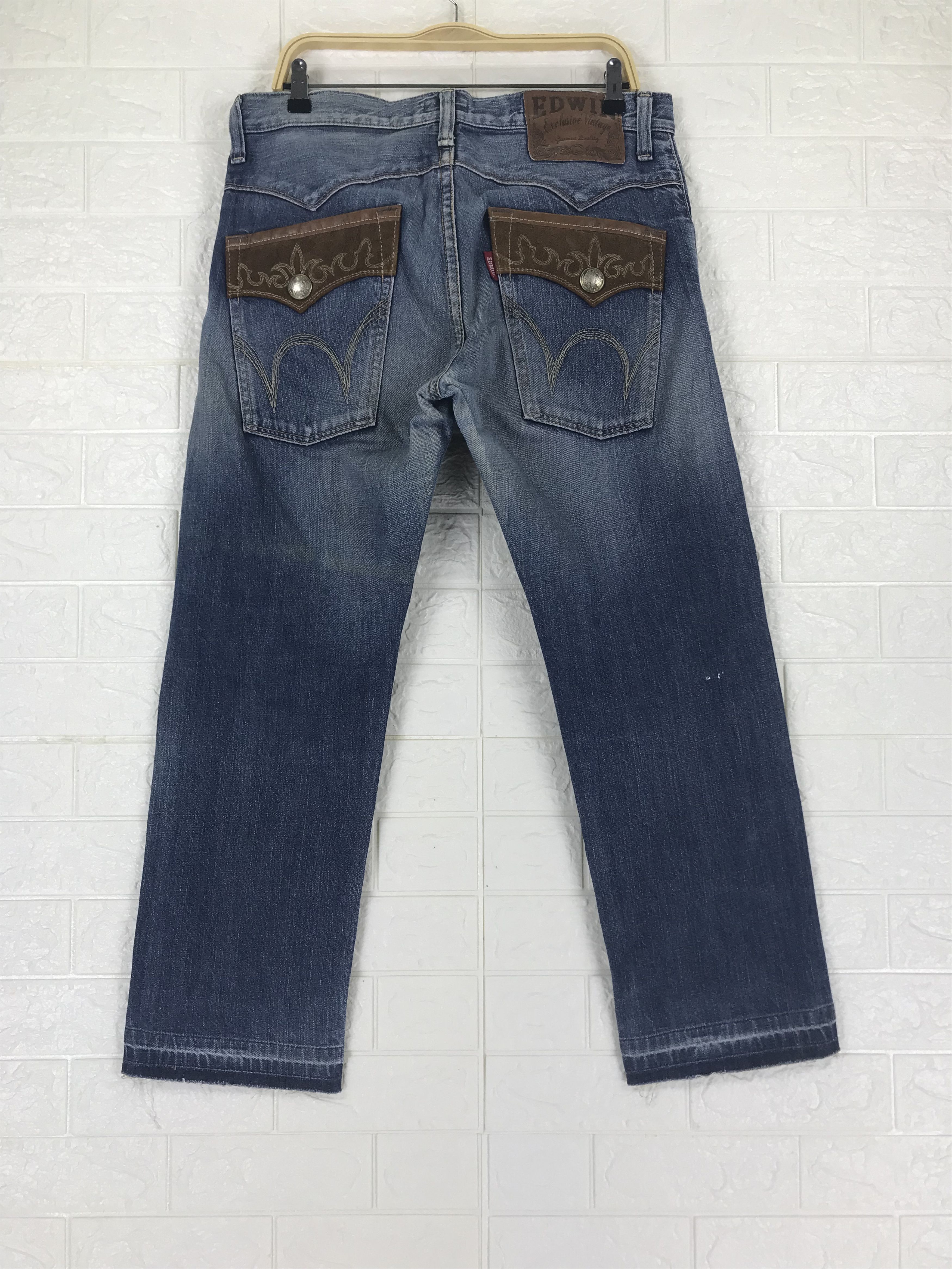 Edwin Vintage Edwin 403 XVS Blue Washed Jeans Size US 32 / EU 48 - 1 Thumbnail