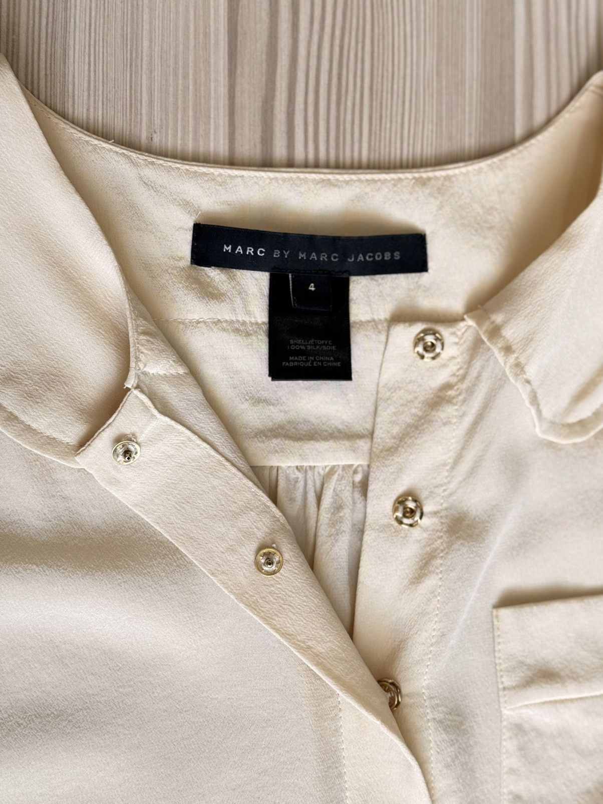 Marc by Marc Jacobs Marc by Marc Jacobs 100% Silk Peter Pan Collar Blouse Cream Size S / US 4 / IT 40 - 5 Thumbnail