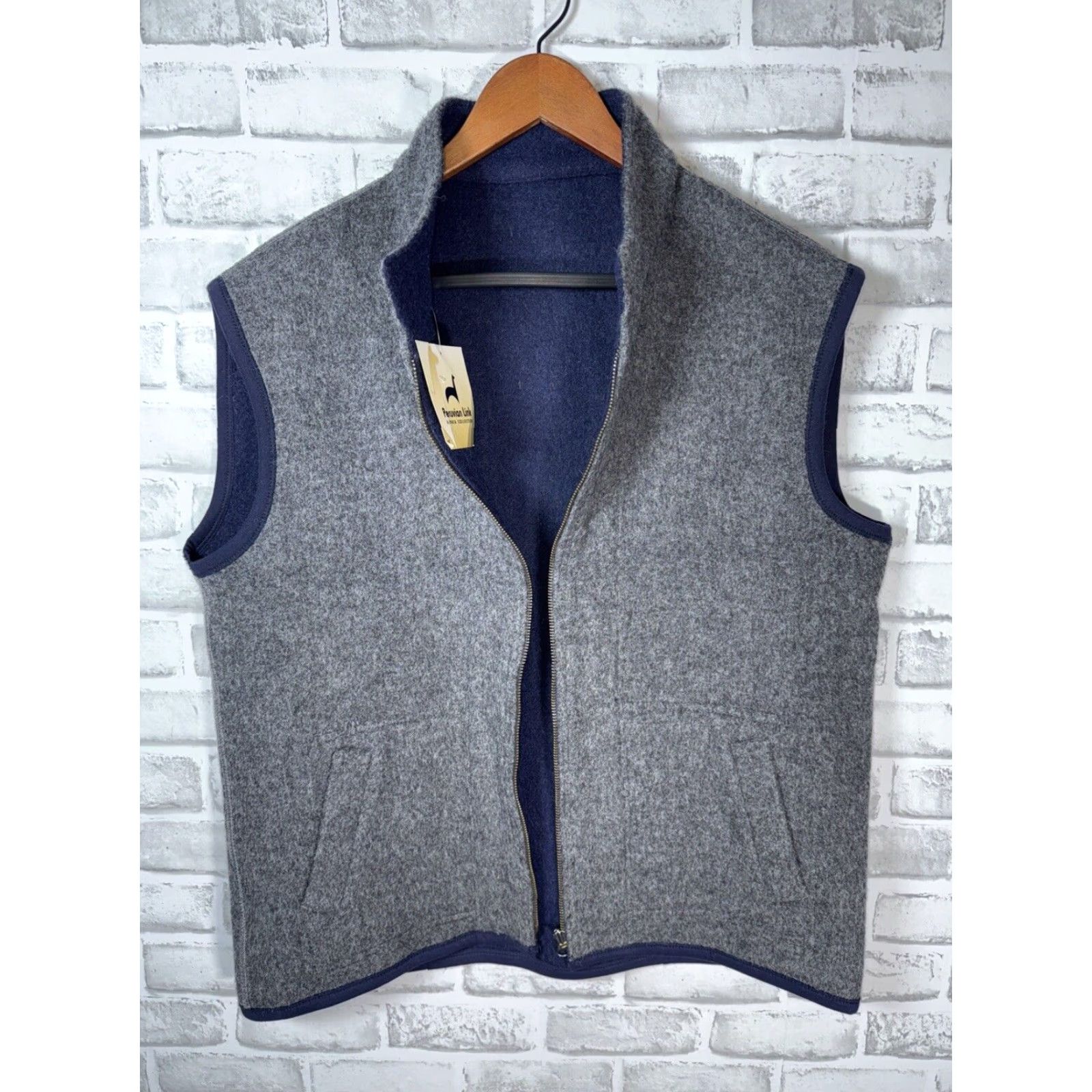 Vintage PERUVIAN ALPACA CO Reversible Alpaca Blend Vest Women's Small Blue & Gray Size S / US 4 / IT 40 - 6 Thumbnail