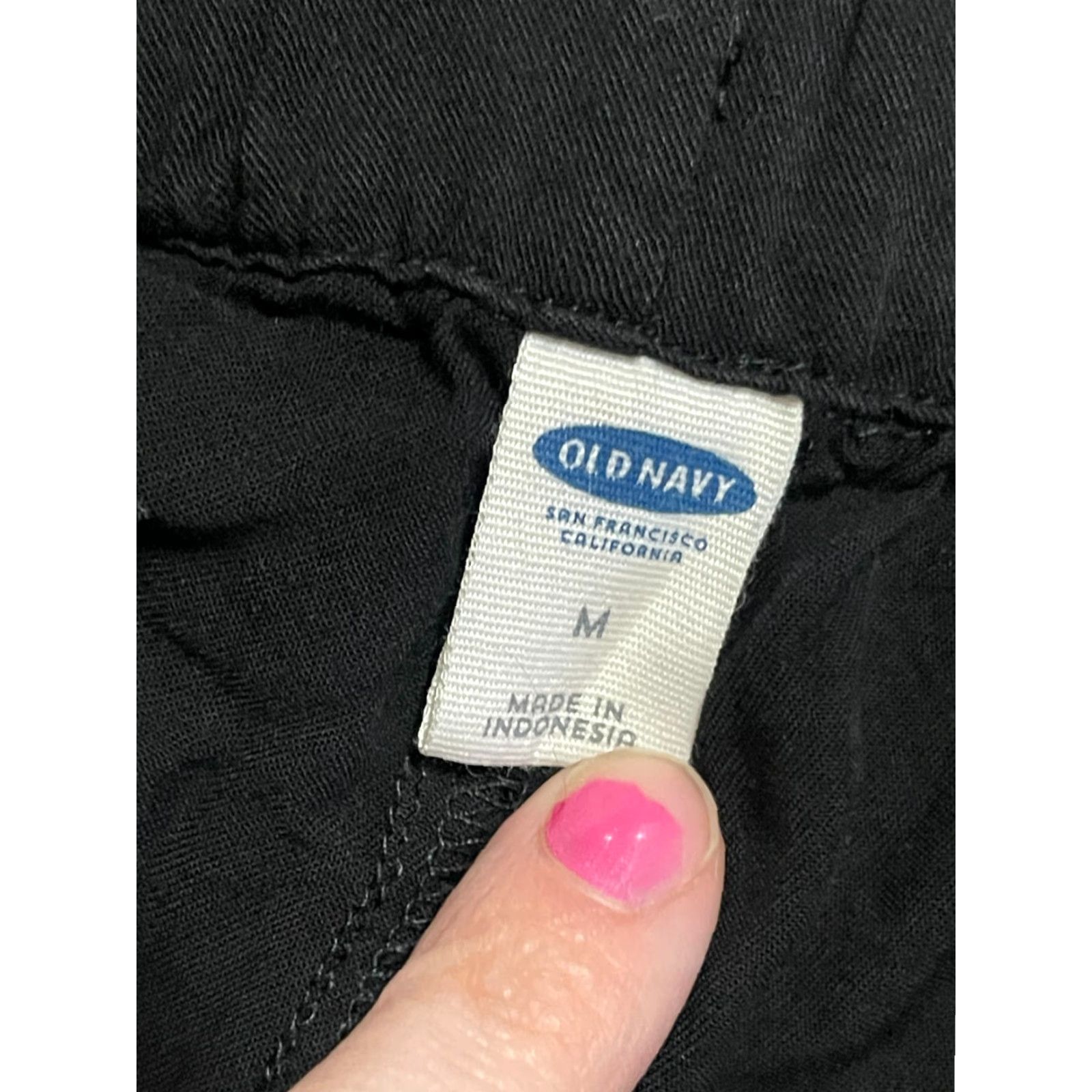 Old Navy Old Navy Pants Women's Medium Black Tie Waist Capri Regular Inseam 23 in Casual 32 in Waist Size 32" / US 10 / IT 46 - 7 Thumbnail