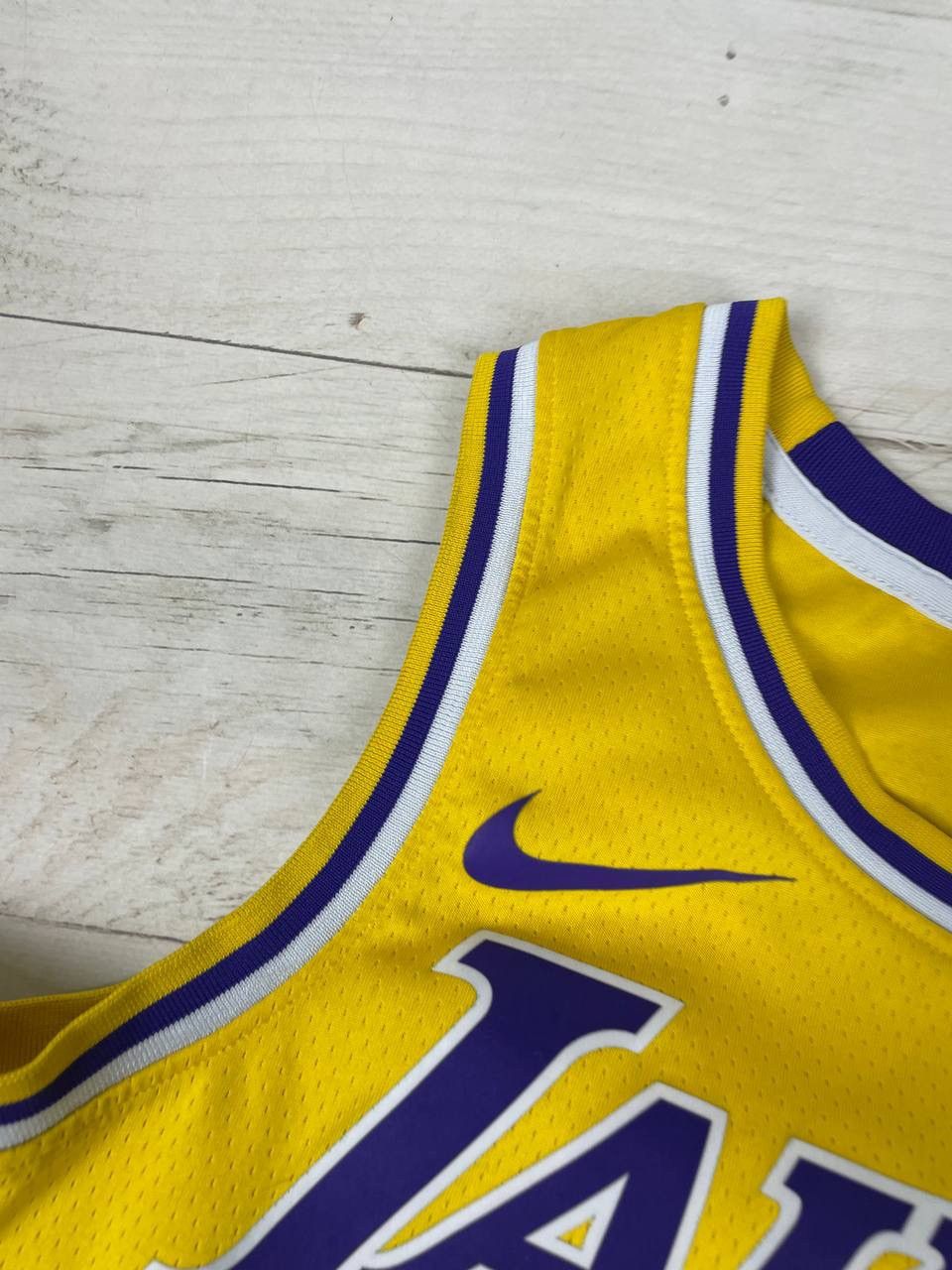 NBA Vintage Nike Lakers LeBron James #6 NBA Basketball Jersey Size US M / EU 48-50 / 2 - 7 Thumbnail