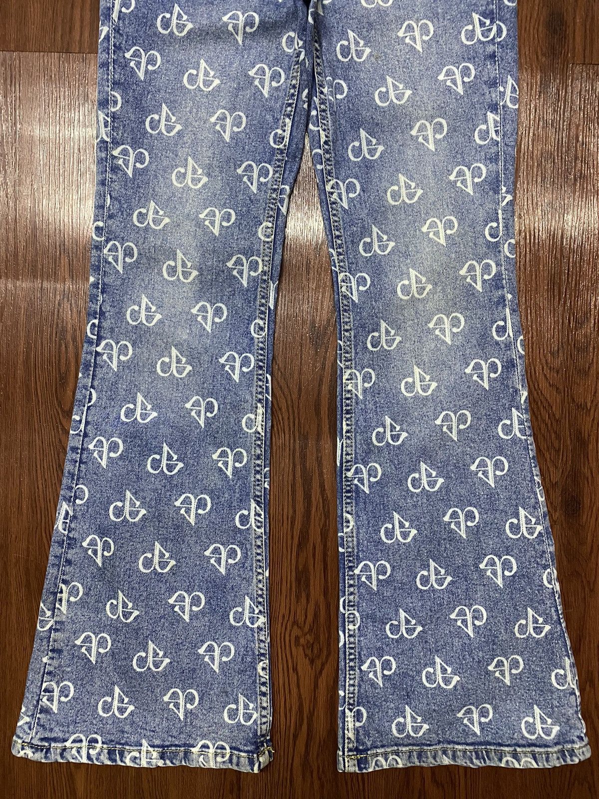 Divided Vintage Japanessed Monogram Blue Faded Wash Flare Jeans Size 28" / US 6 / IT 42 - 5 Thumbnail