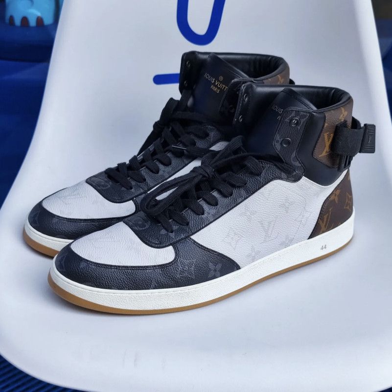 Louis Vuitton Louis Vuitton Rivoli Sneakers in Black and White 0079 Size US 12 / IT 42 - 1 Thumbnail