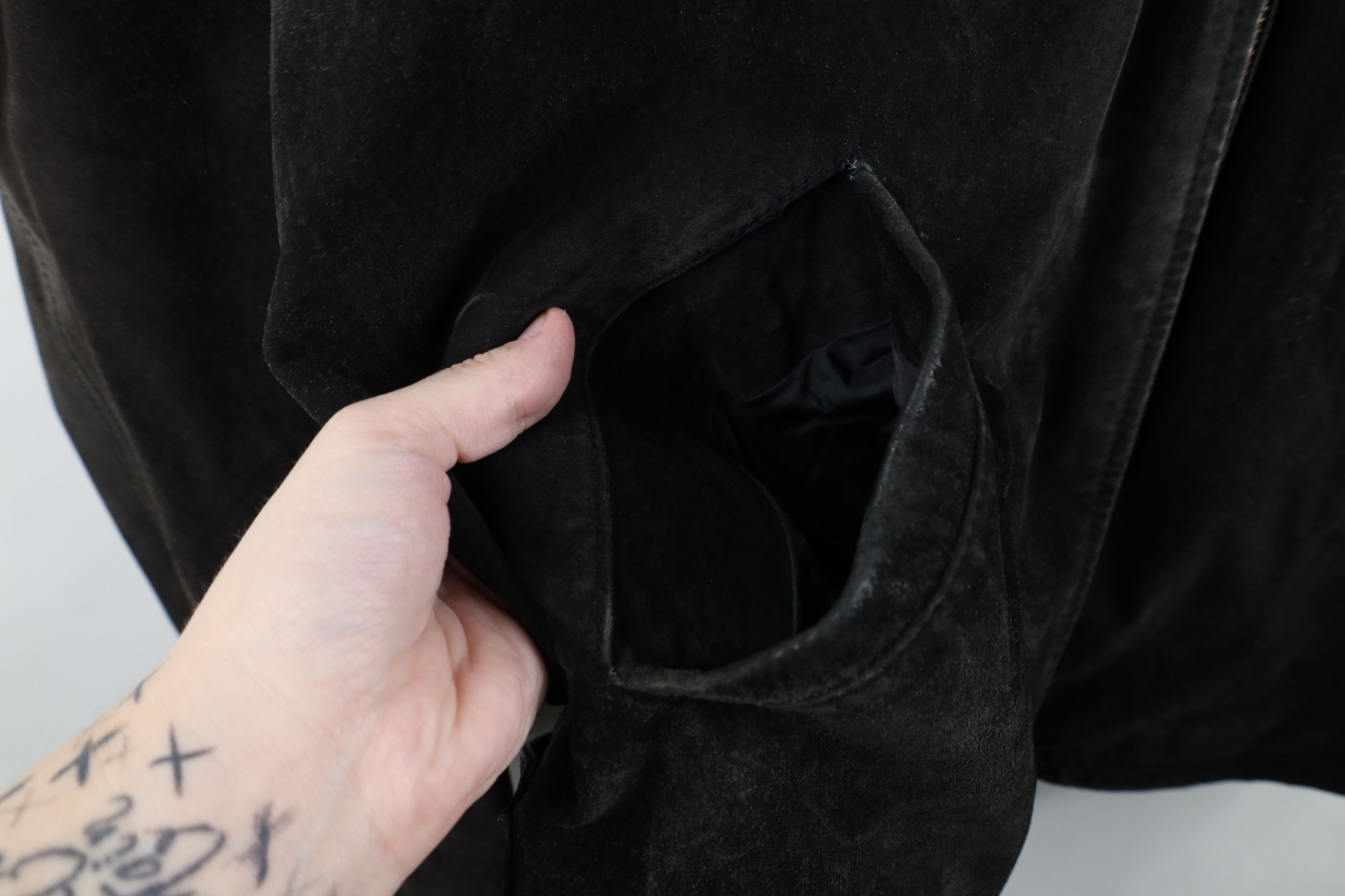 Vintage Vintage 90s Streetwear Buckle Back Suede Leather Jacket Size US M / EU 48-50 / 2 - 5 Thumbnail