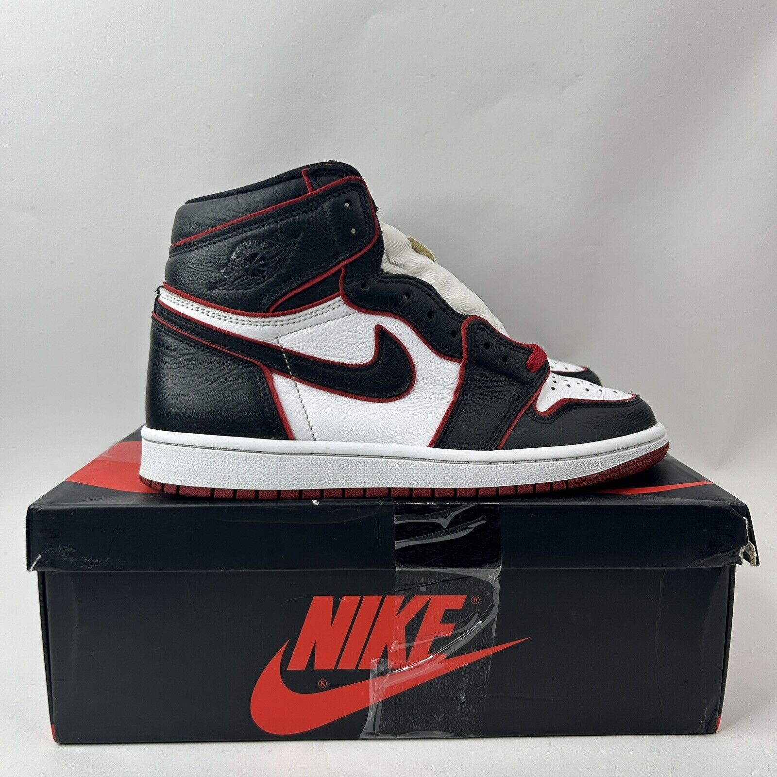 Nike Nike Air Jordan 1 Retro High OG “Bloodline” 2024 Size US 9 / IT 39 - 4 Thumbnail