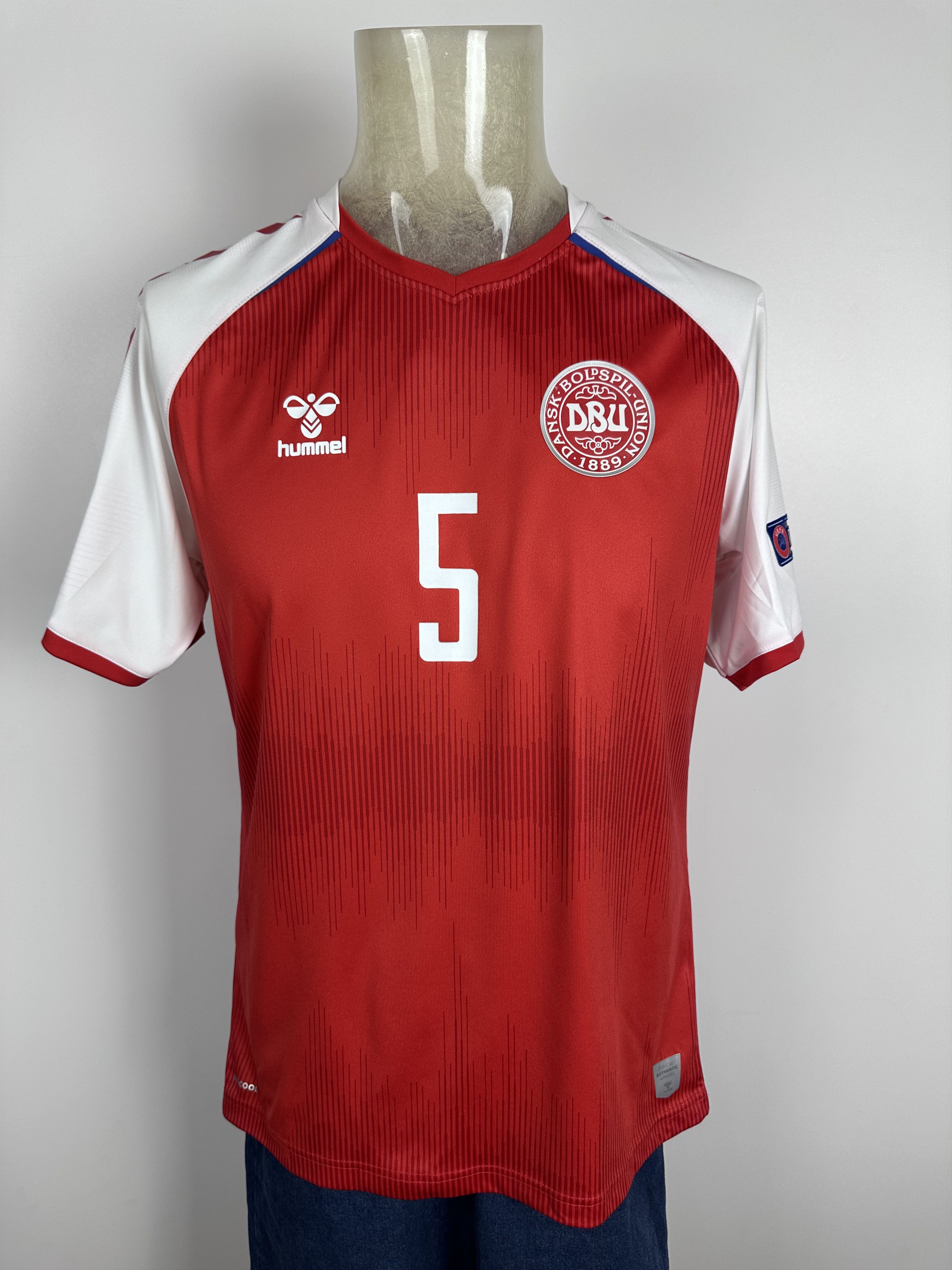 Hummel DENMARK 2021 2022 FOOTBALL SHIRT SOCCER JERSEY #5 MAEHLE Size US L / EU 52-54 / 3 - 4 Thumbnail