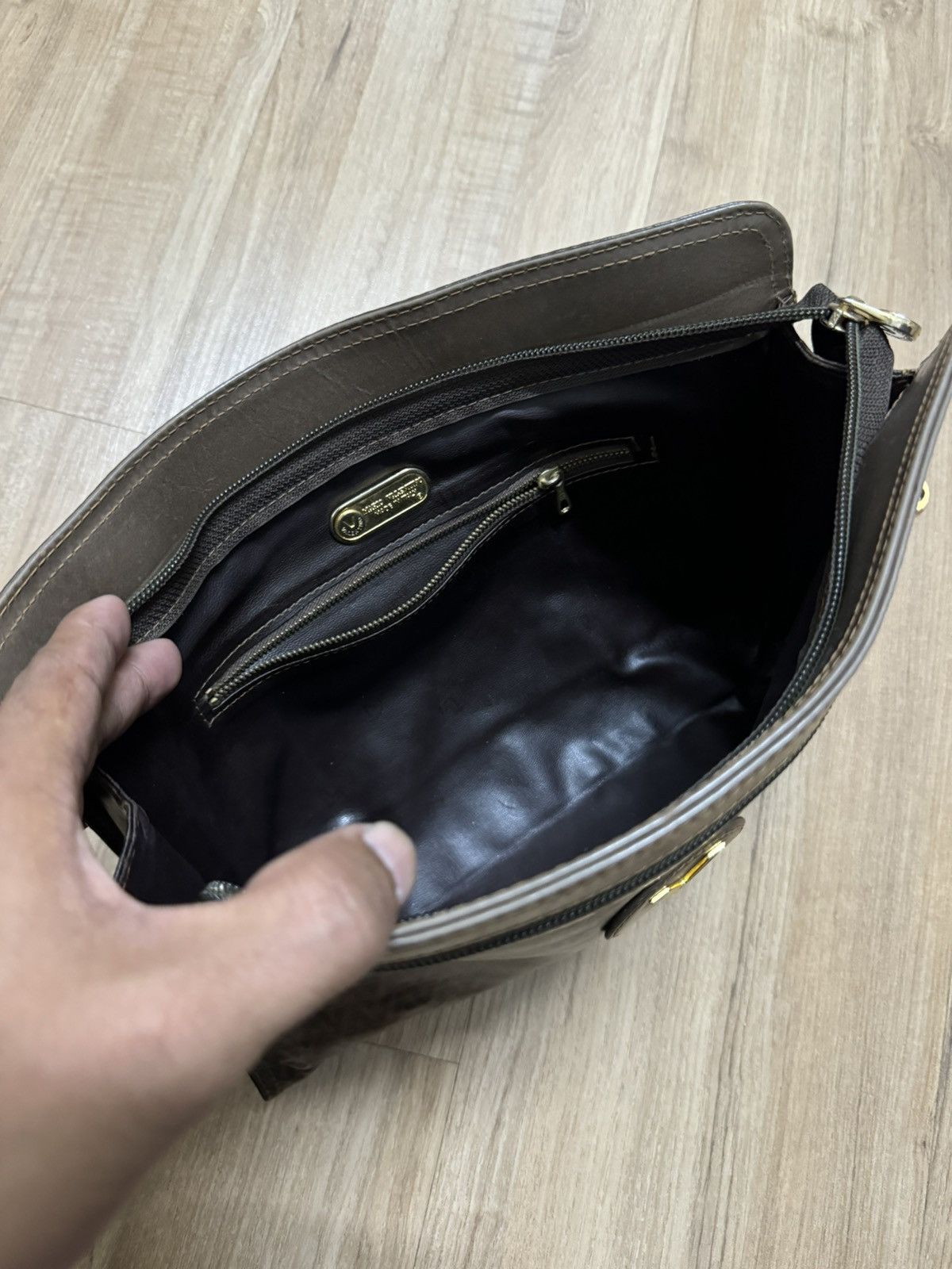 Mario Valentino × Valentino VINTAGE MARIO VALENTINO CLUTCH BAG Size ONE SIZE - 5 Thumbnail